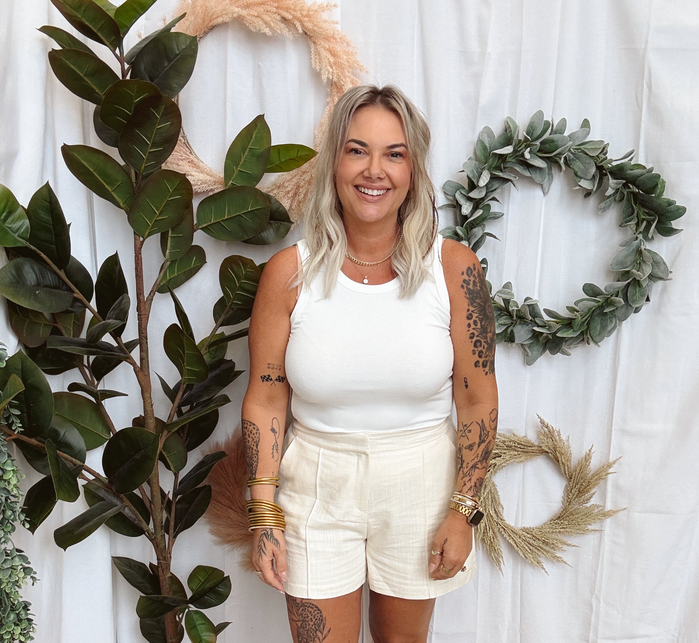 Skies Ecru Elastic Shorts-Shorts-skies are blue-The Silo Boutique, Women's Fashion Boutique Located in Warren and Grand Forks North Dakota