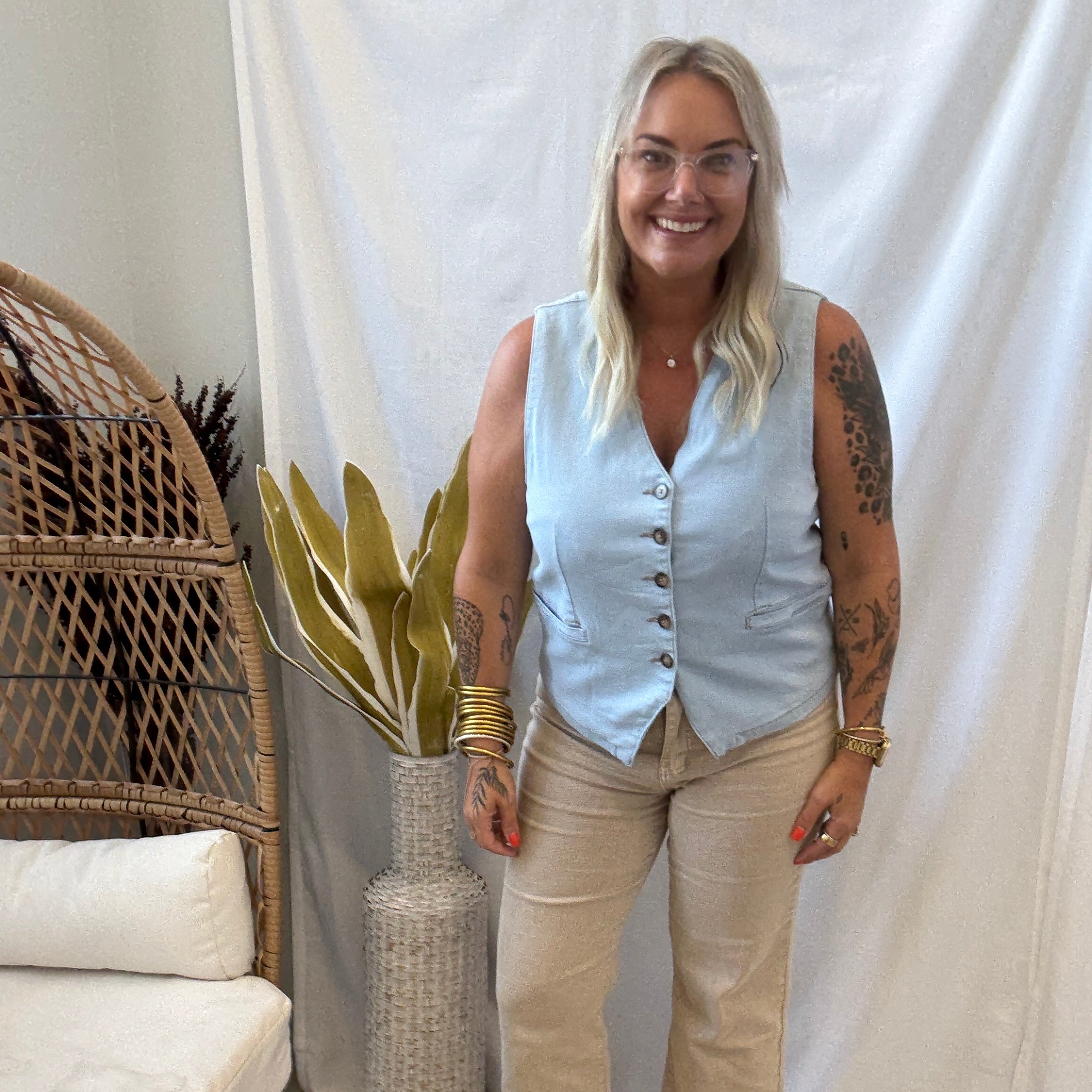 Zoe Tan Washed Jeans-Jeans-Zenana-The Silo Boutique, Women's Fashion Boutique Located in Warren and Grand Forks North Dakota