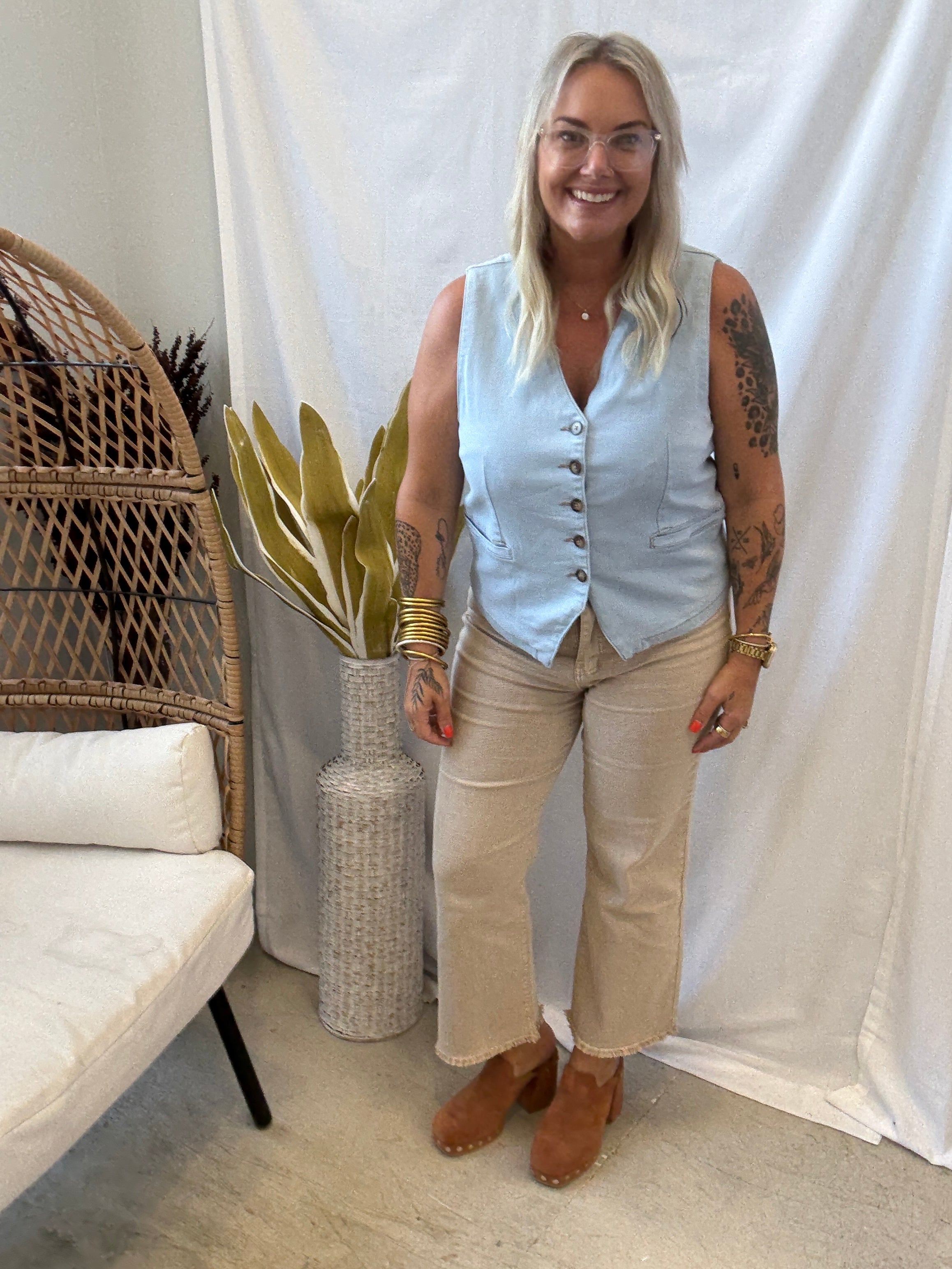Zoe Tan Washed Jeans-Jeans-Zenana-The Silo Boutique, Women's Fashion Boutique Located in Warren and Grand Forks North Dakota