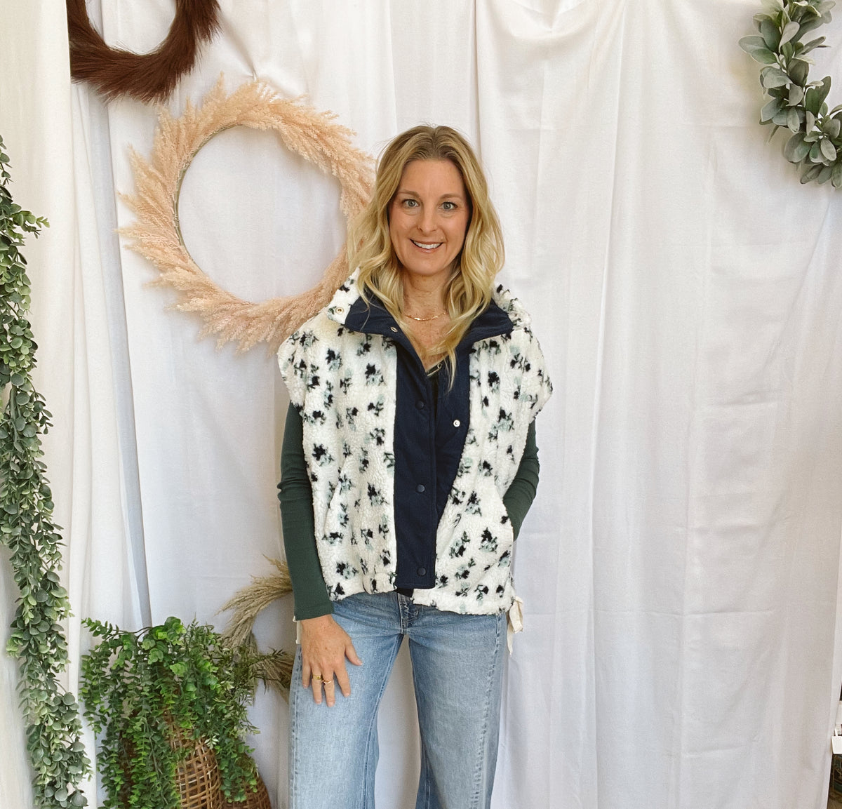 Kendra Floral Vest-Vests-hyfve-The Silo Boutique, Women's Fashion Boutique Located in Warren and Grand Forks North Dakota