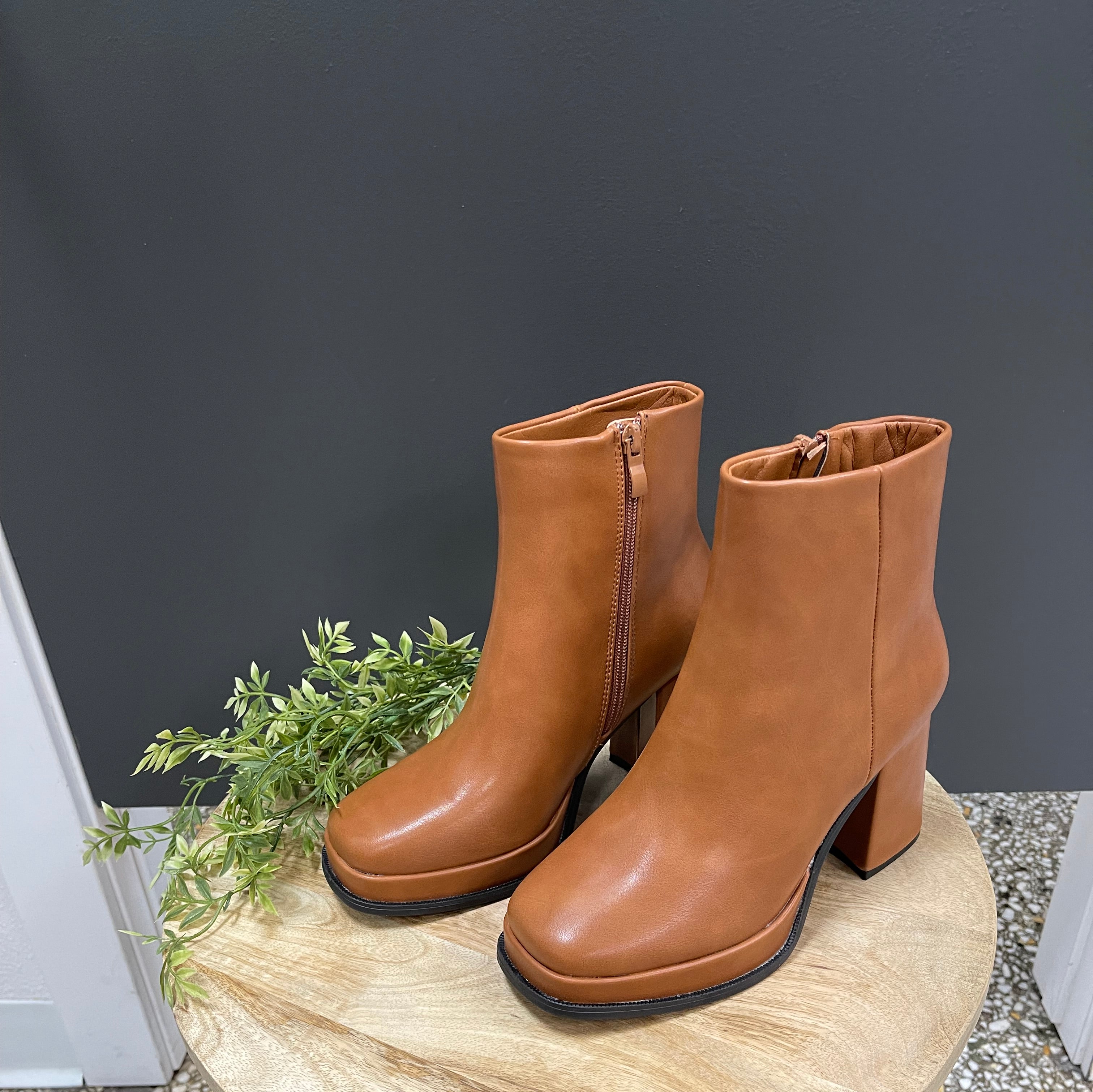 Tan Drake Lug Boot-Boots-Forever Link-The Silo Boutique, Women's Fashion Boutique Located in Warren and Grand Forks North Dakota