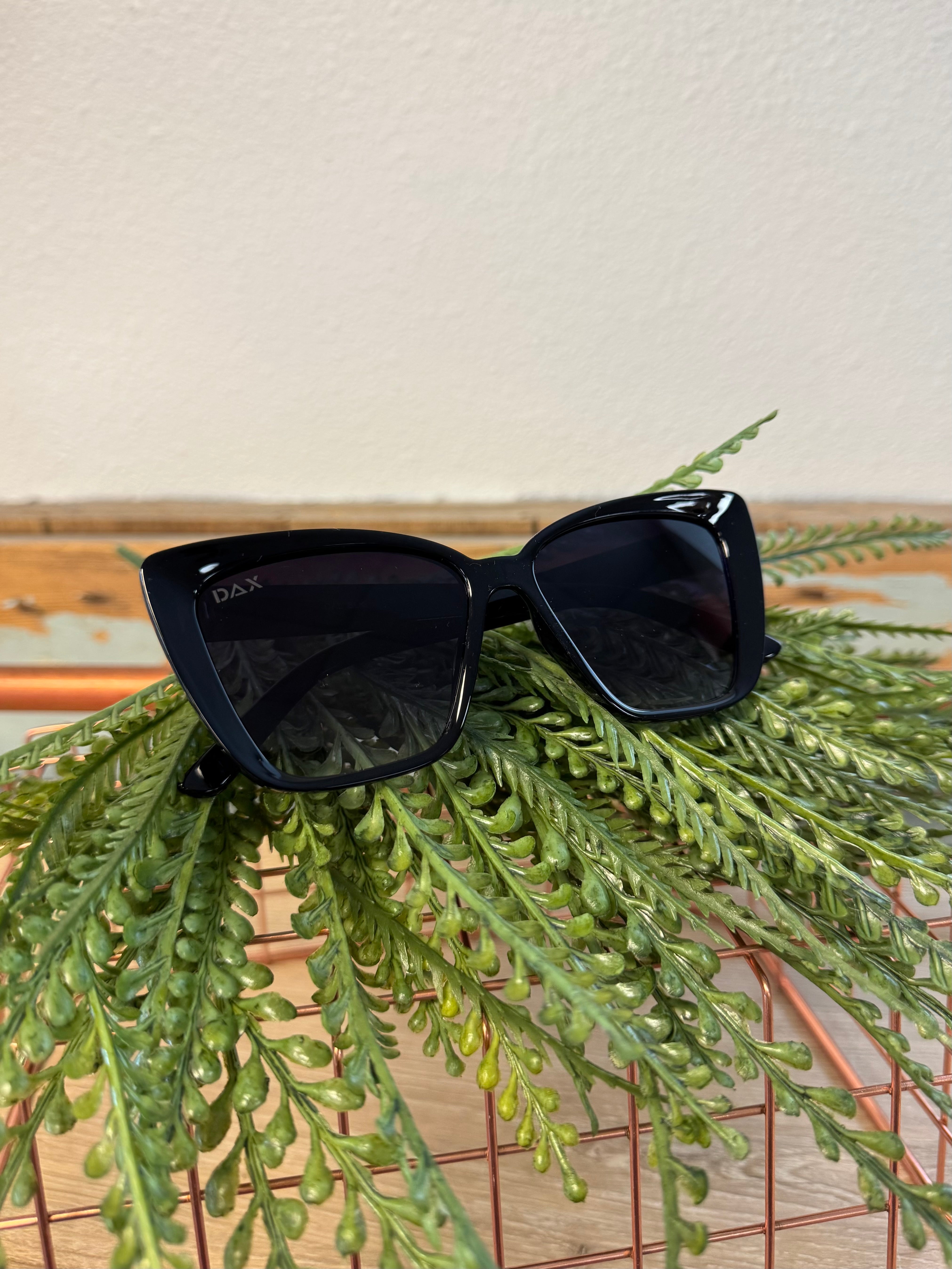 Dax Callie Black Sunglasses-Sunglasses-dax-The Silo Boutique, Women's Fashion Boutique Located in Warren and Grand Forks North Dakota