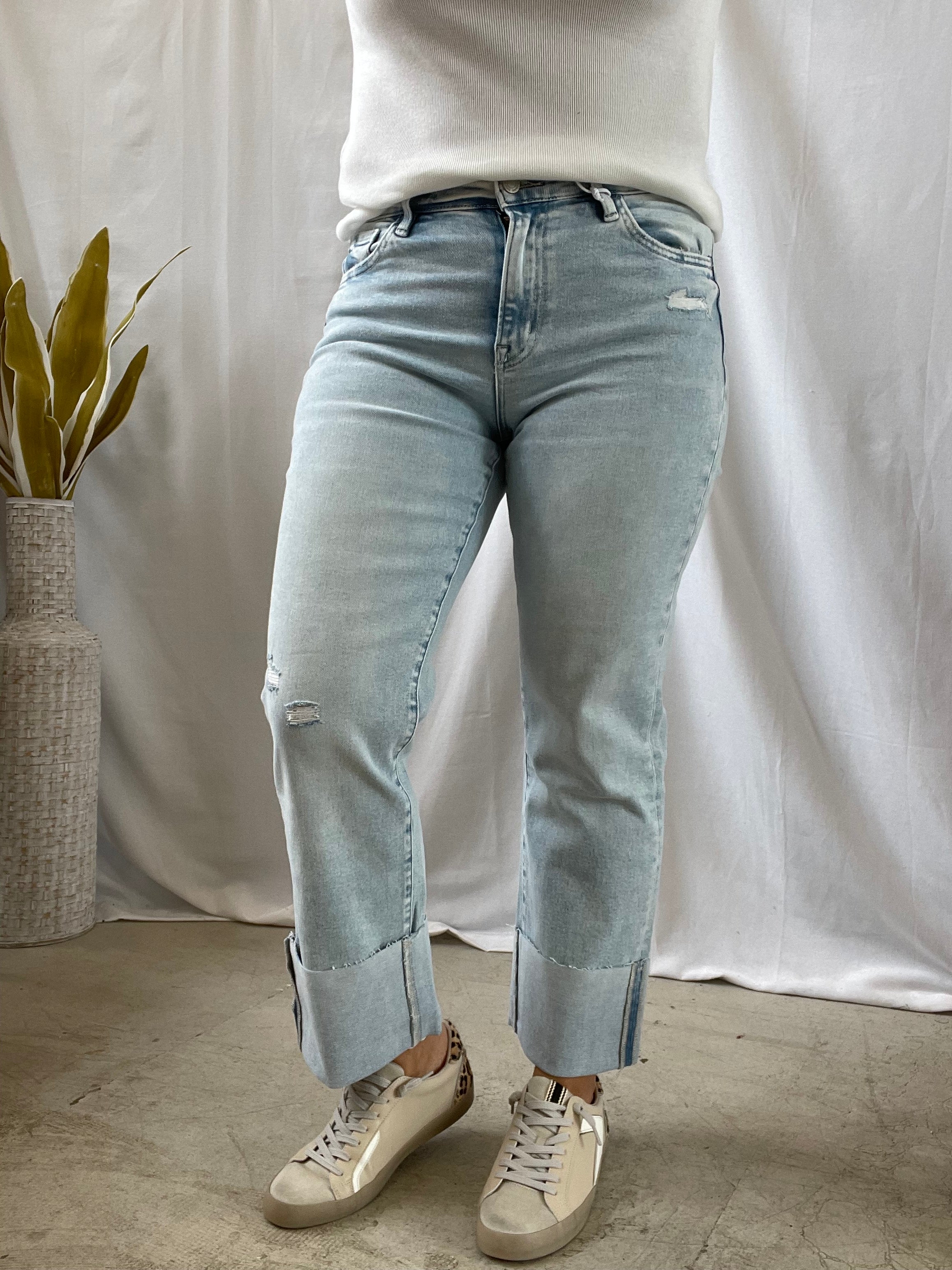 Vervet Wow Straight Crop Jeans-Final Sale-Jeans-vervet-The Silo Boutique, Women's Fashion Boutique Located in Warren and Grand Forks North Dakota