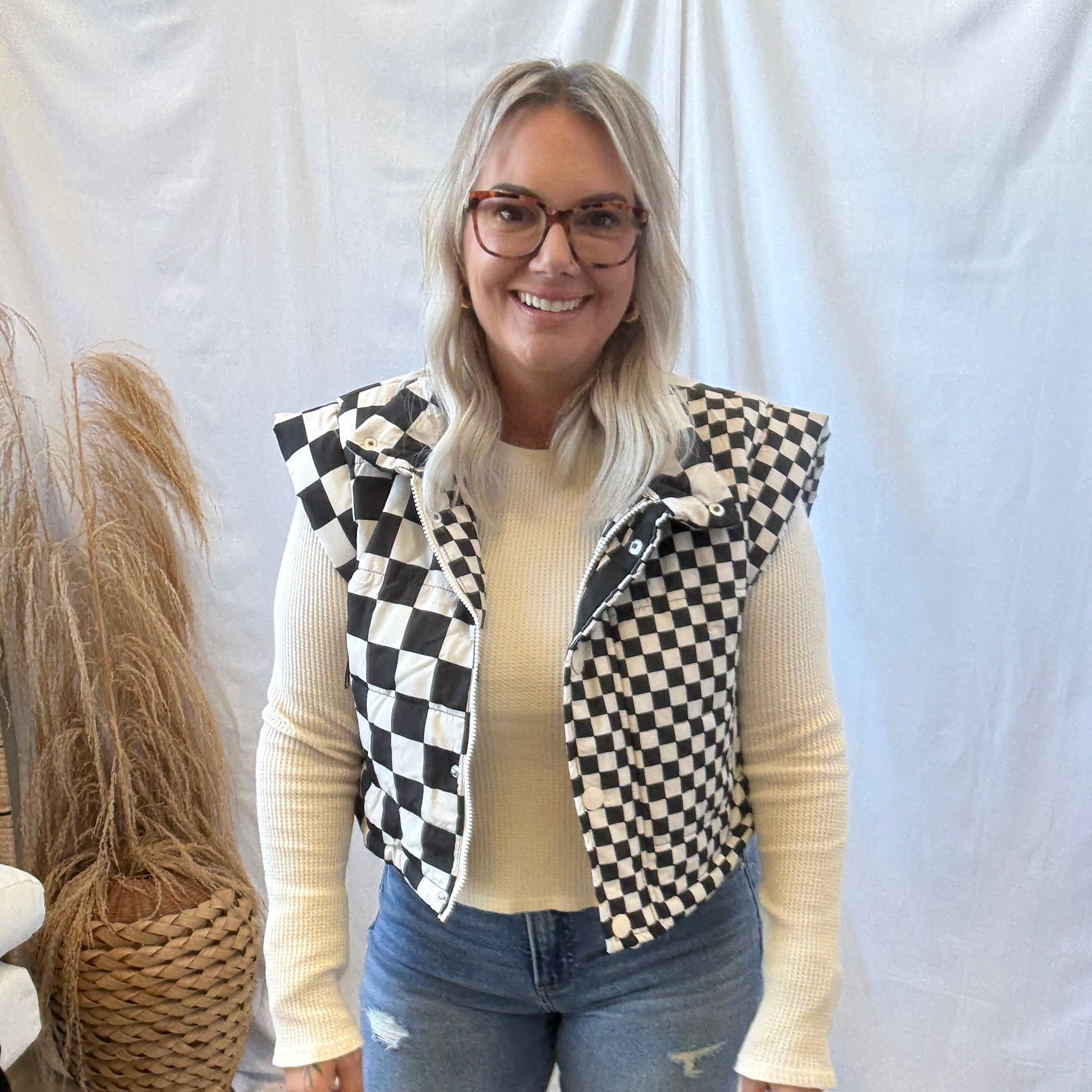 Black Checker Vest-Vests-blu pepper-The Silo Boutique, Women's Fashion Boutique Located in Warren and Grand Forks North Dakota