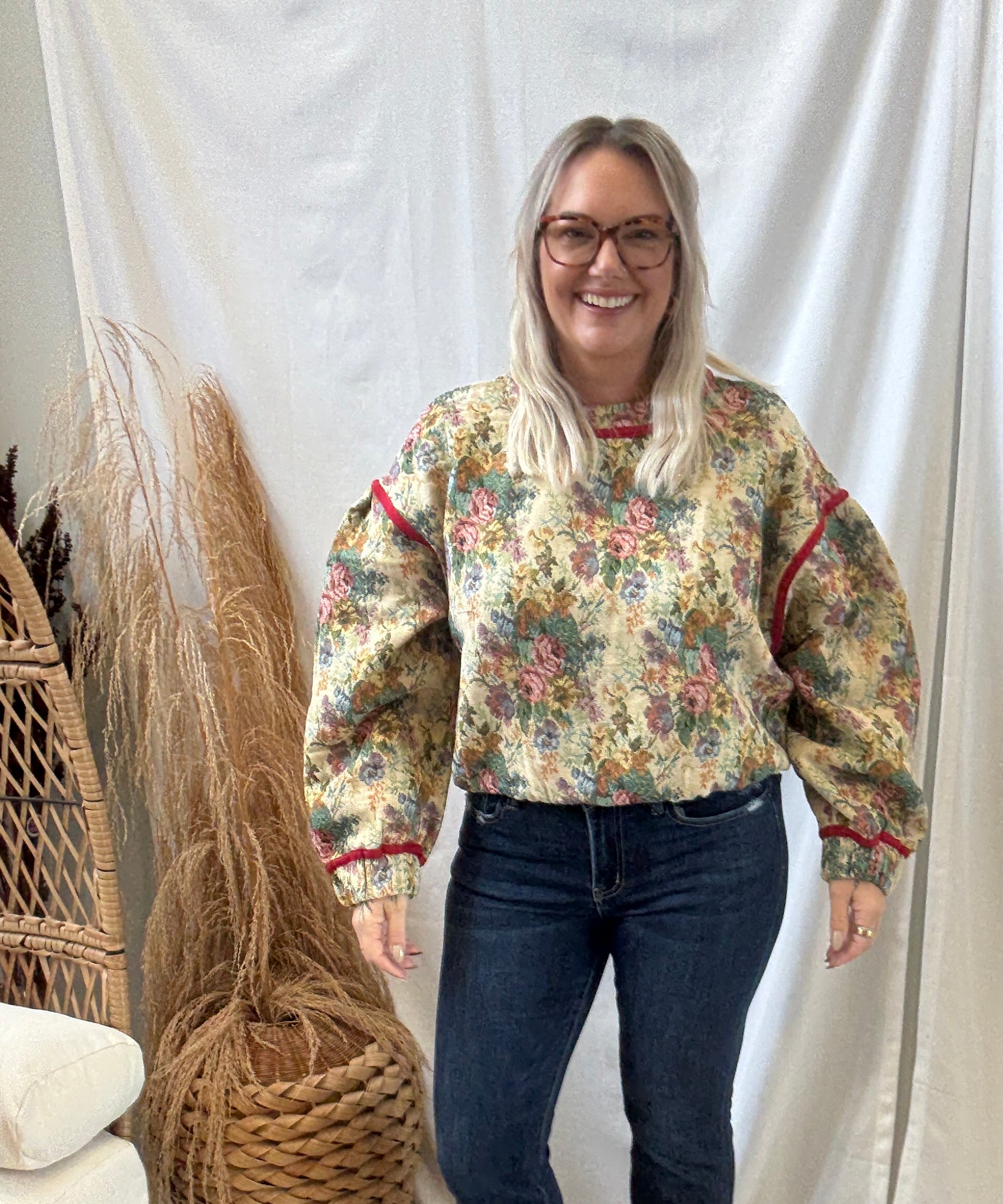 Vintage Floral Top-Skirts-jnna-The Silo Boutique, Women's Fashion Boutique Located in Warren and Grand Forks North Dakota
