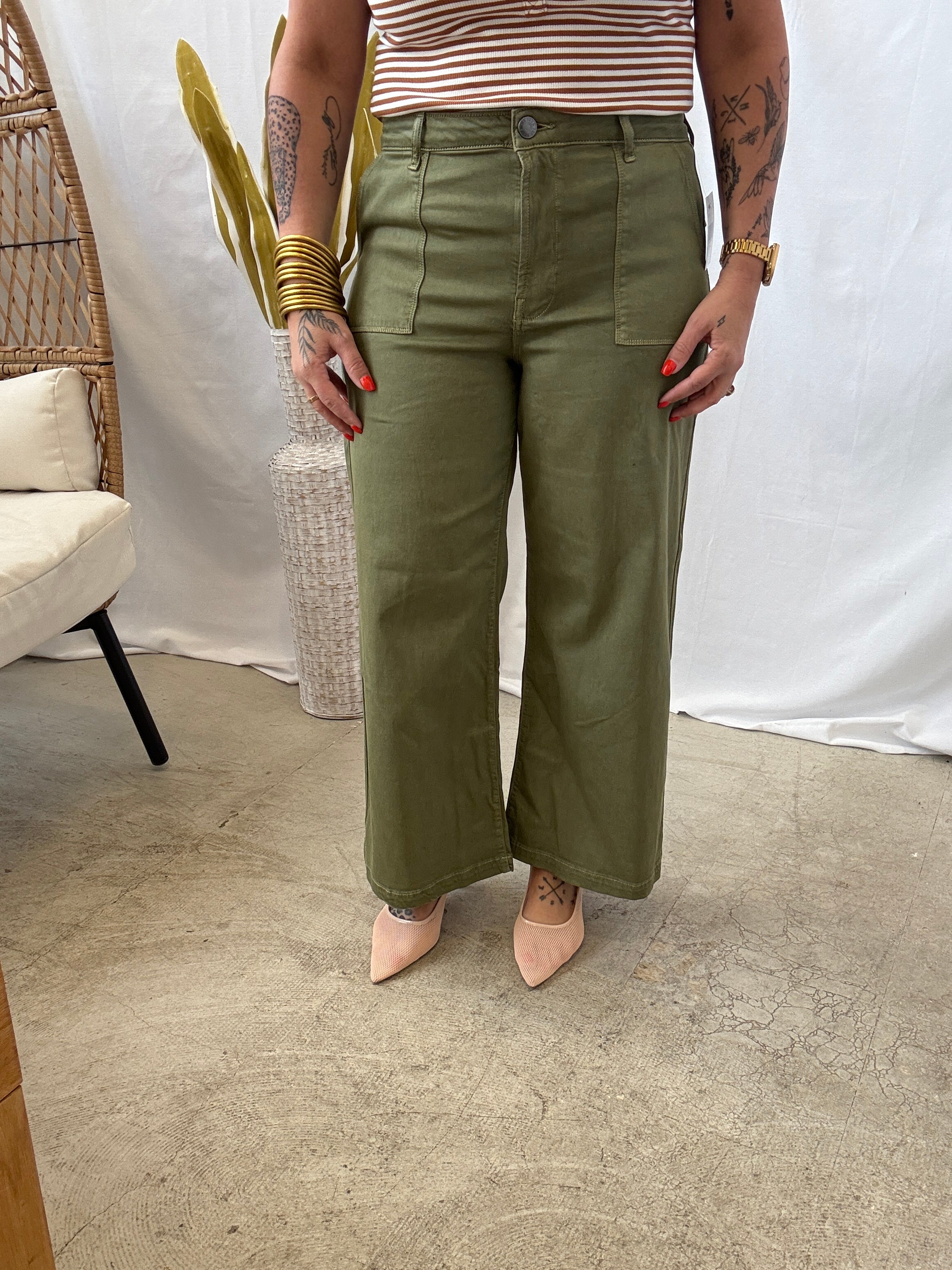 Kut Meg High Rise Wide Leg Pant -Basil-Final Sale-Jeans-Kut-The Silo Boutique, Women's Fashion Boutique Located in Warren and Grand Forks North Dakota