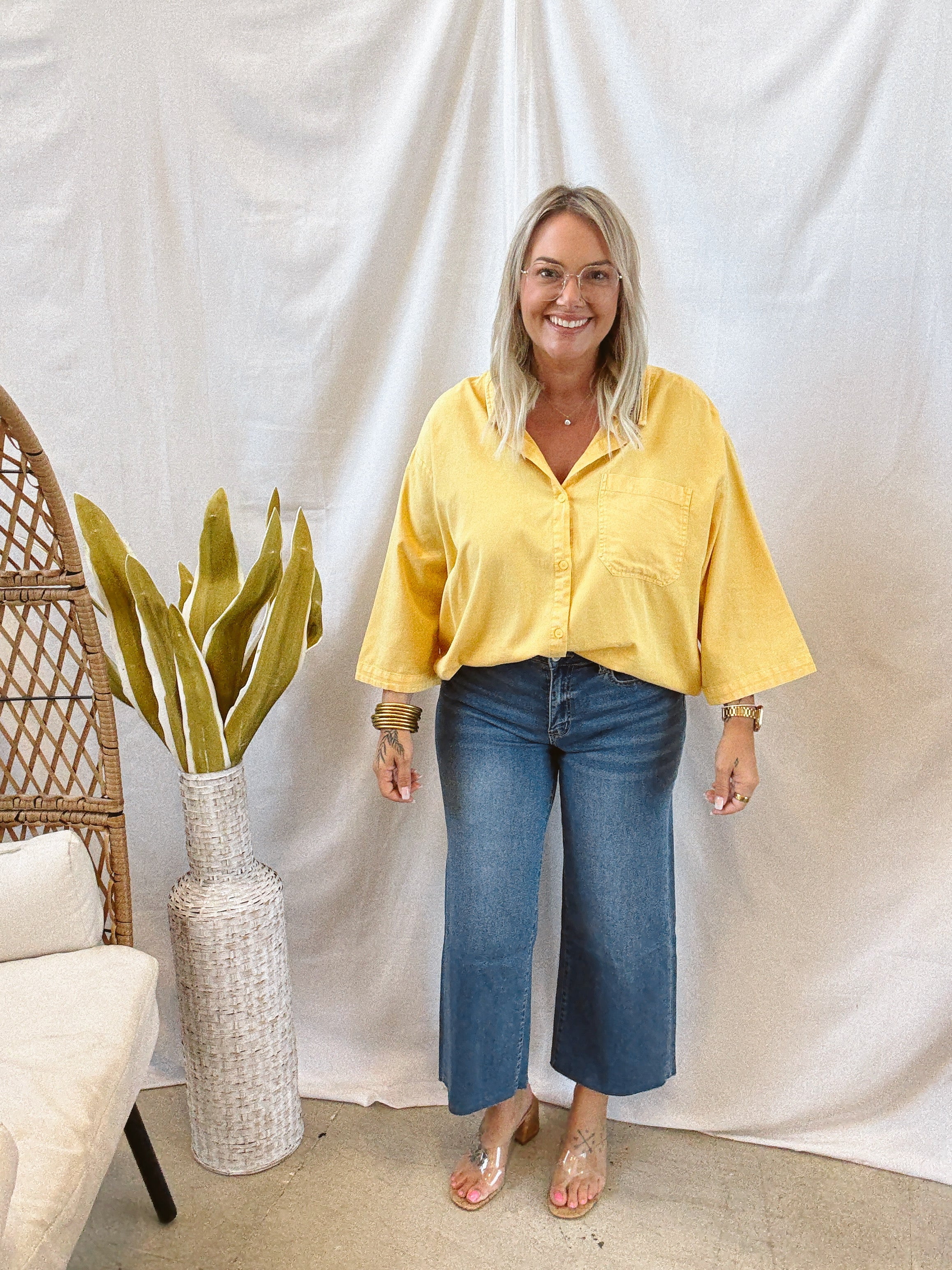 Vervet Right Super Soft Crop Wide Leg Jeans-Jeans-vervet-The Silo Boutique, Women's Fashion Boutique Located in Warren and Grand Forks North Dakota