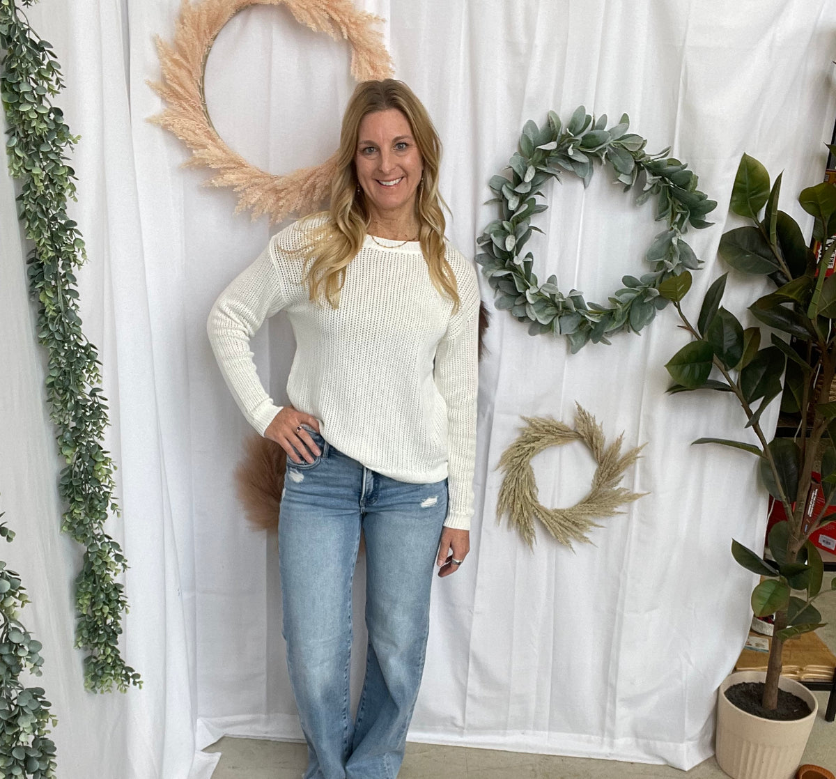 Risen Leslie Light Wide Leg Jeans-Jeans-risen-The Silo Boutique, Women's Fashion Boutique Located in Warren and Grand Forks North Dakota