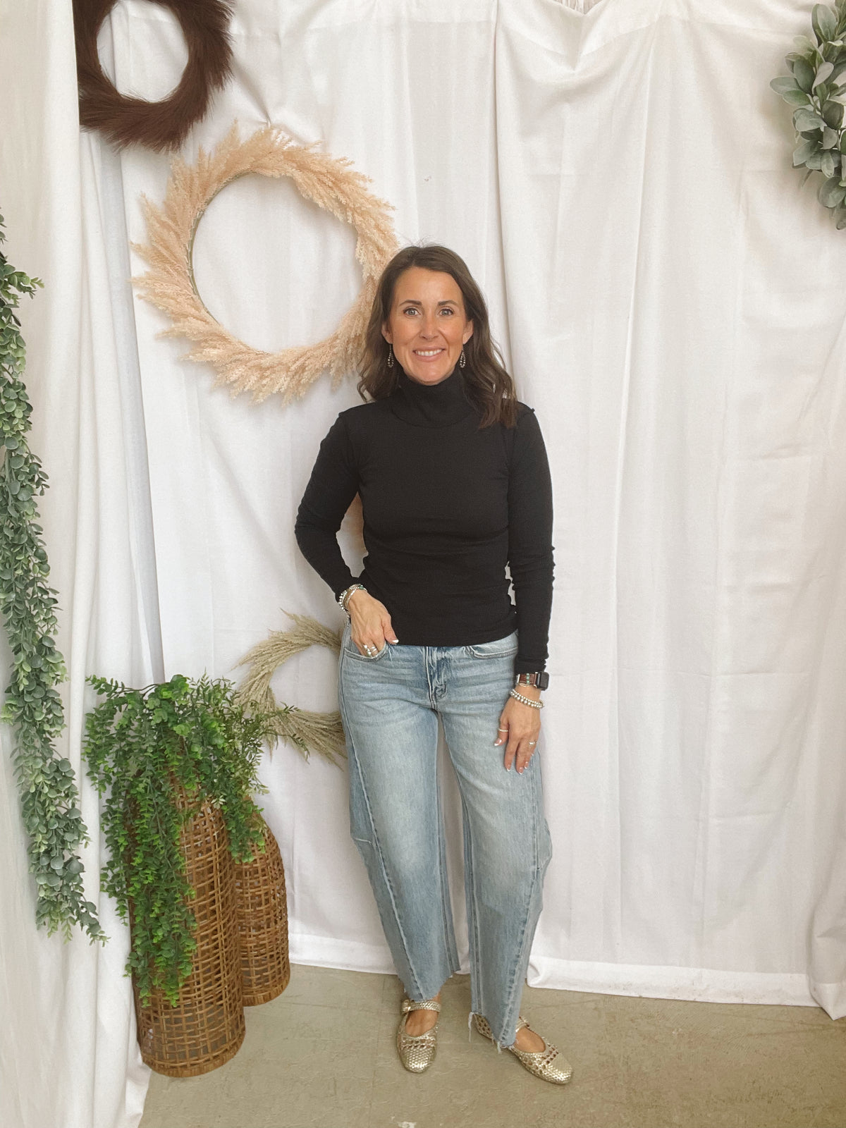 Lexie Seam Turtleneck-Black-Long Sleeve Tops-The Silo Boutique-The Silo Boutique, Women's Fashion Boutique Located in Warren and Grand Forks North Dakota