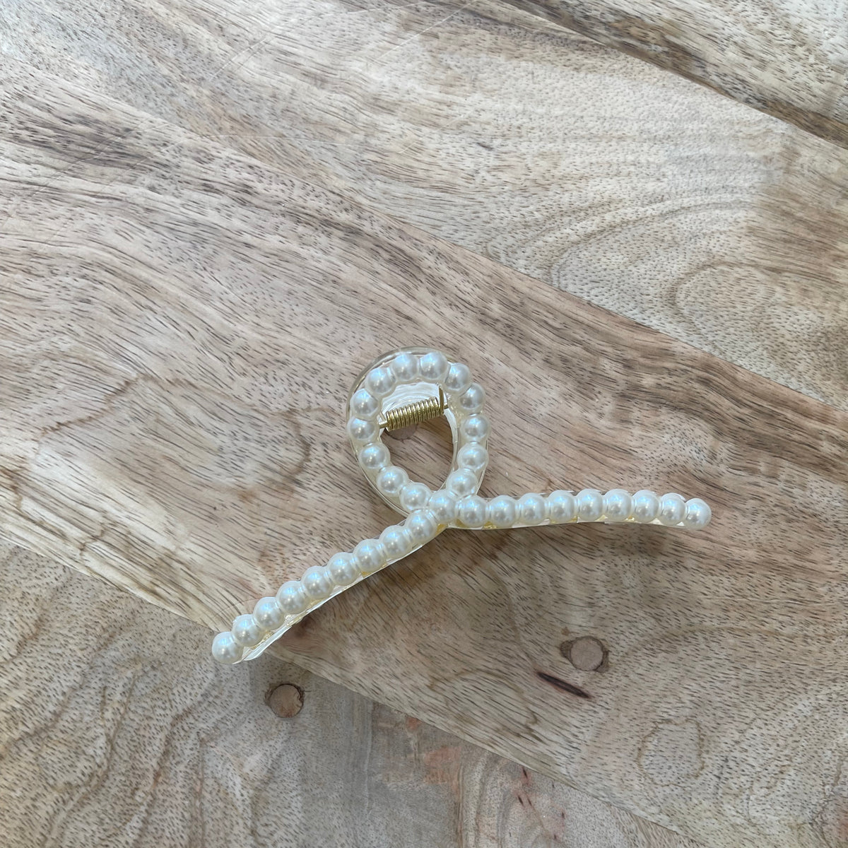 Pearl Hair Claw-Hair Accessories-wall to wall-The Silo Boutique, Women's Fashion Boutique Located in Warren and Grand Forks North Dakota