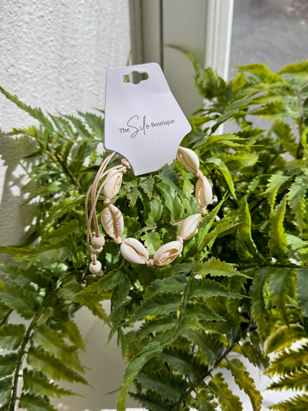 Shell Ankle Bracelet-Ankle Bracelets-Fame-The Silo Boutique, Women's Fashion Boutique Located in Warren and Grand Forks North Dakota