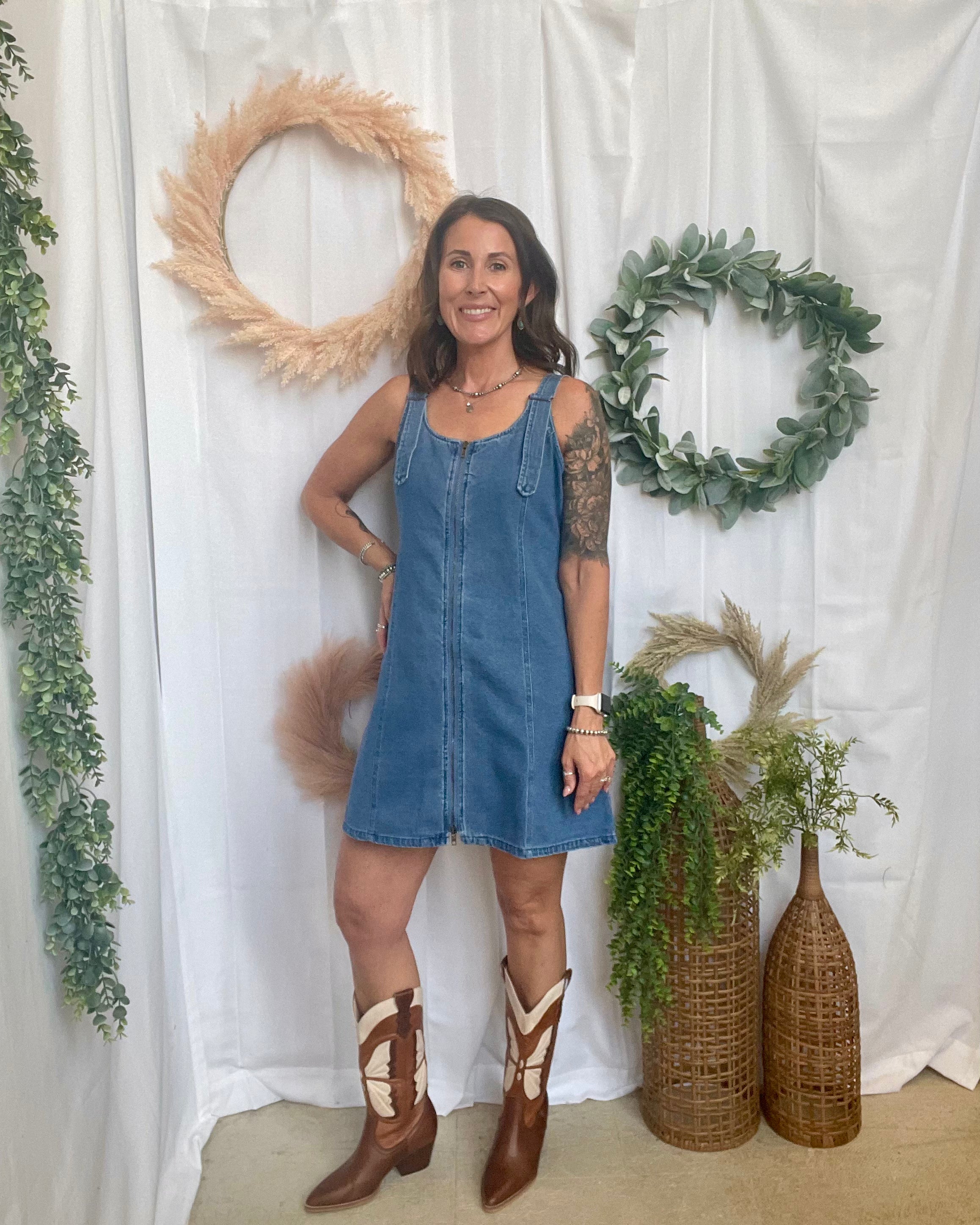 Rae Denim Dress-Dresses-Doe and Rae-The Silo Boutique, Women's Fashion Boutique Located in Warren and Grand Forks North Dakota