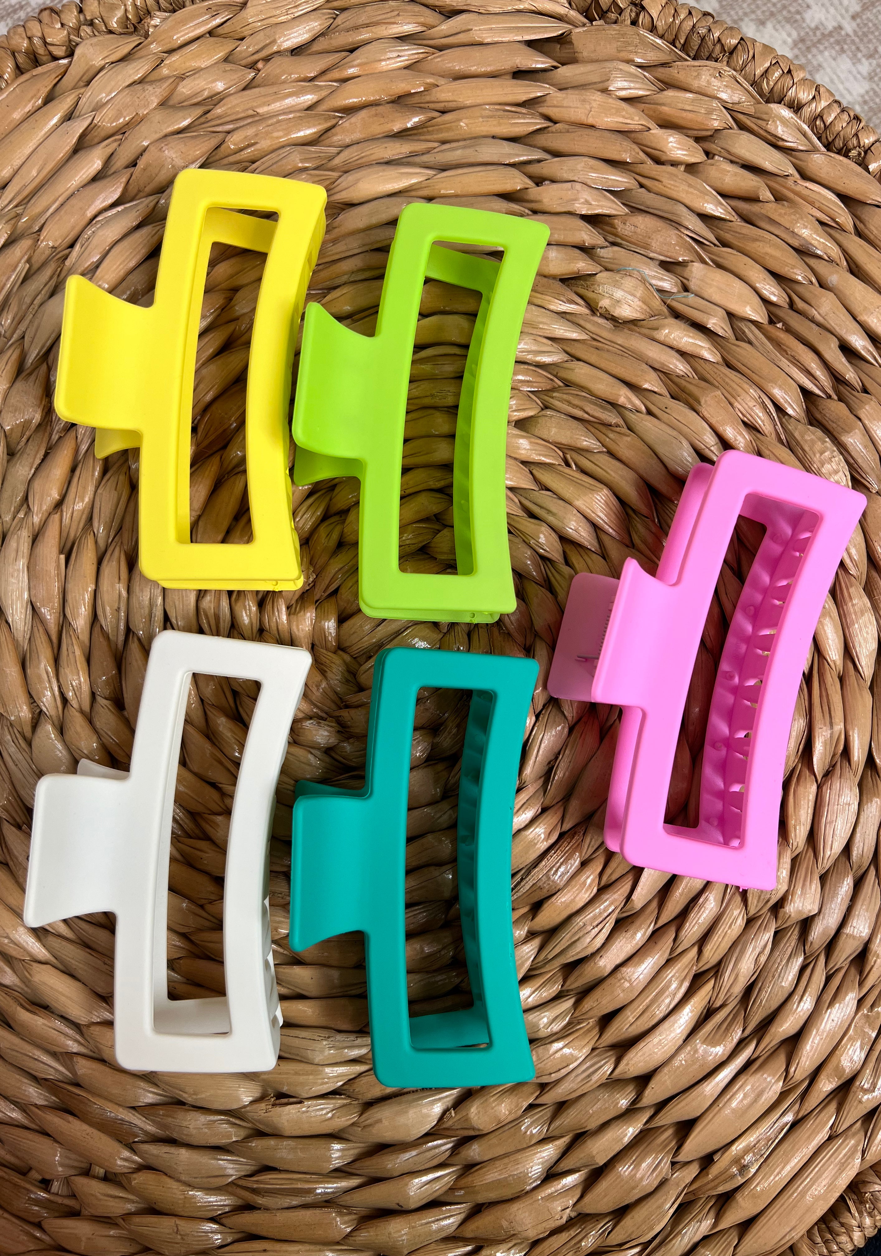 Jumbo Hair Clip-Hair Accessories-babe-The Silo Boutique, Women's Fashion Boutique Located in Warren and Grand Forks North Dakota