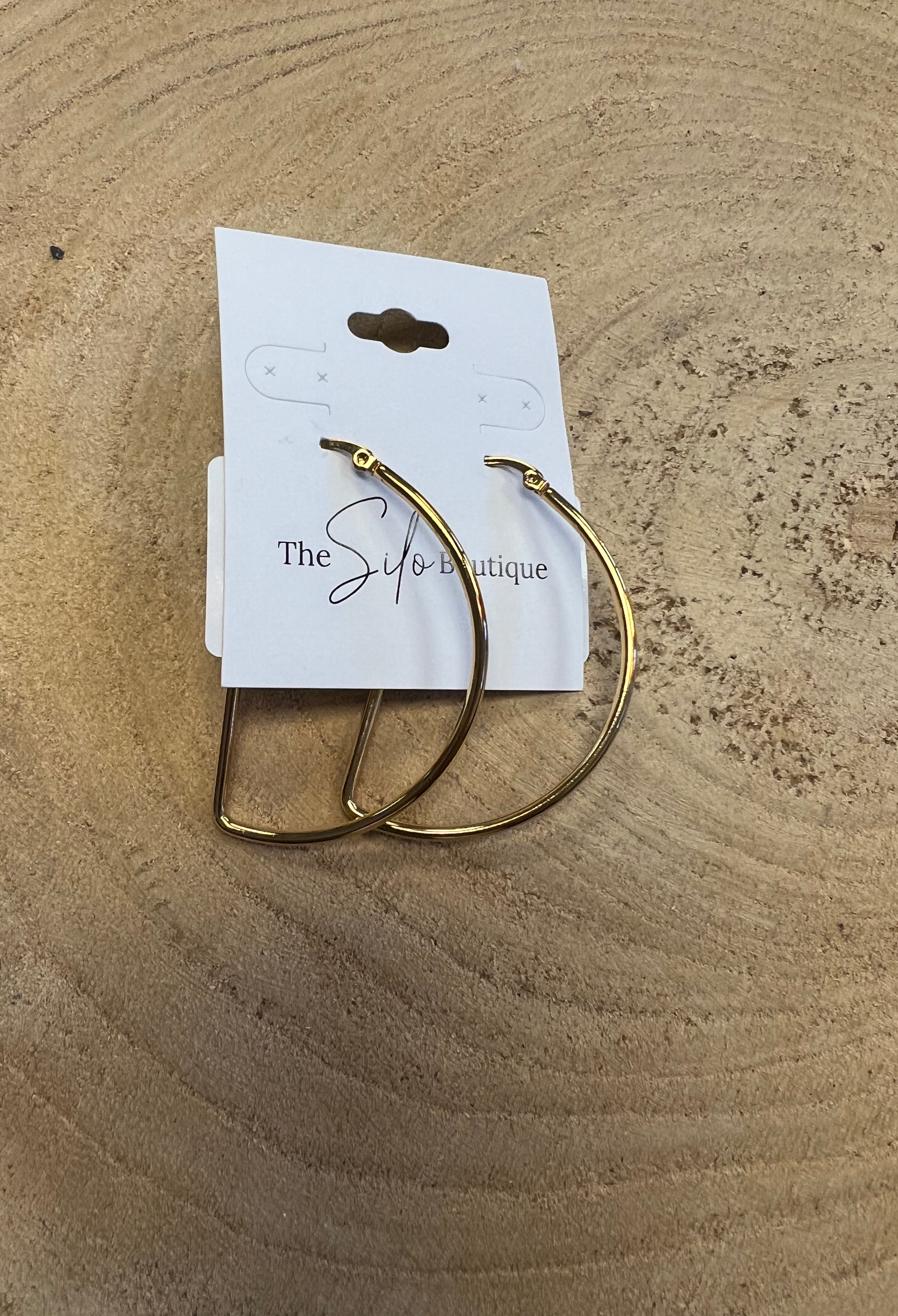 Diora Hoop-Earrings-Dallas Market-The Silo Boutique, Women's Fashion Boutique Located in Warren and Grand Forks North Dakota