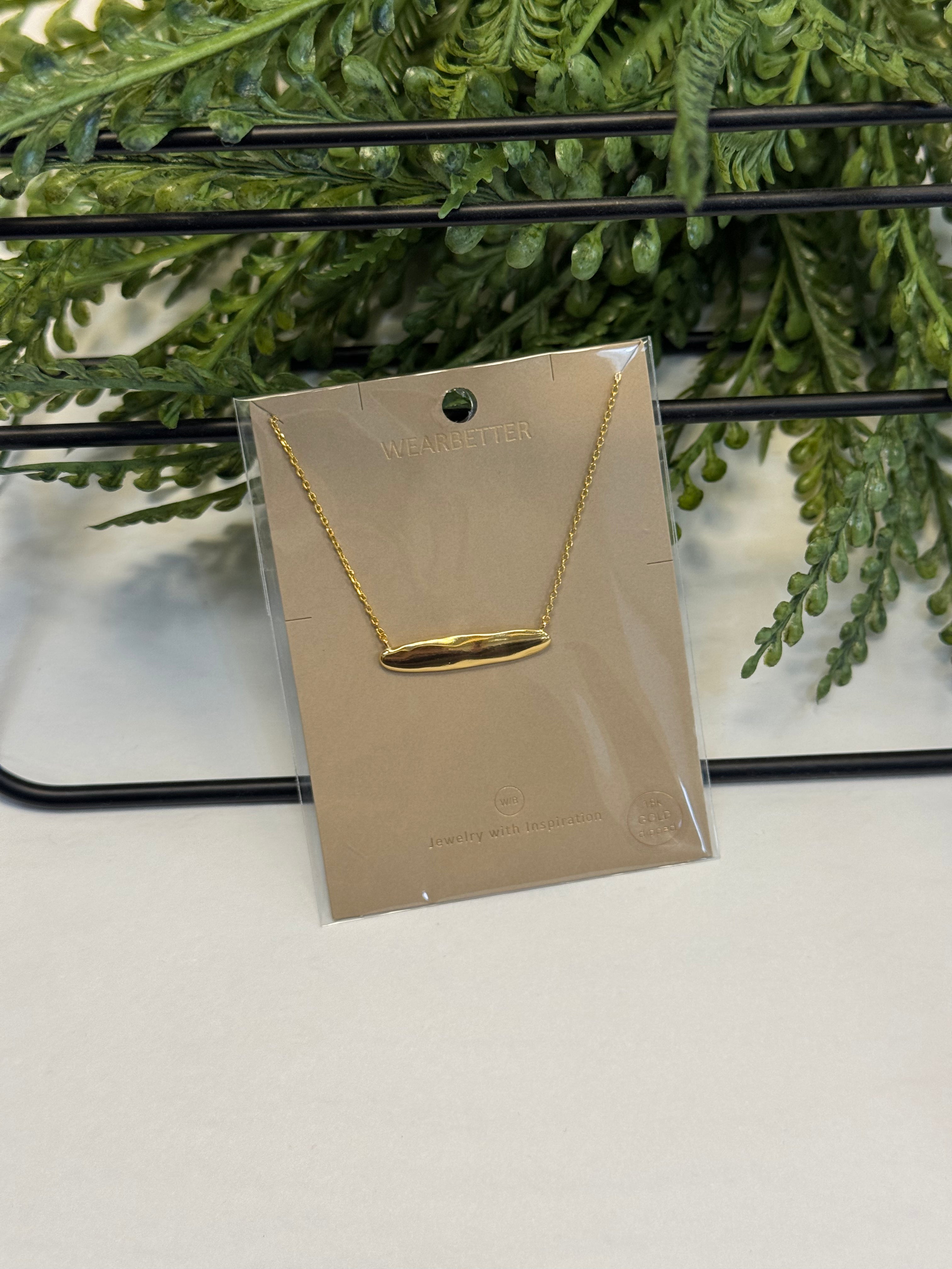 Oval Pendant Necklace-Gold-Necklaces-Fame-The Silo Boutique, Women's Fashion Boutique Located in Warren and Grand Forks North Dakota