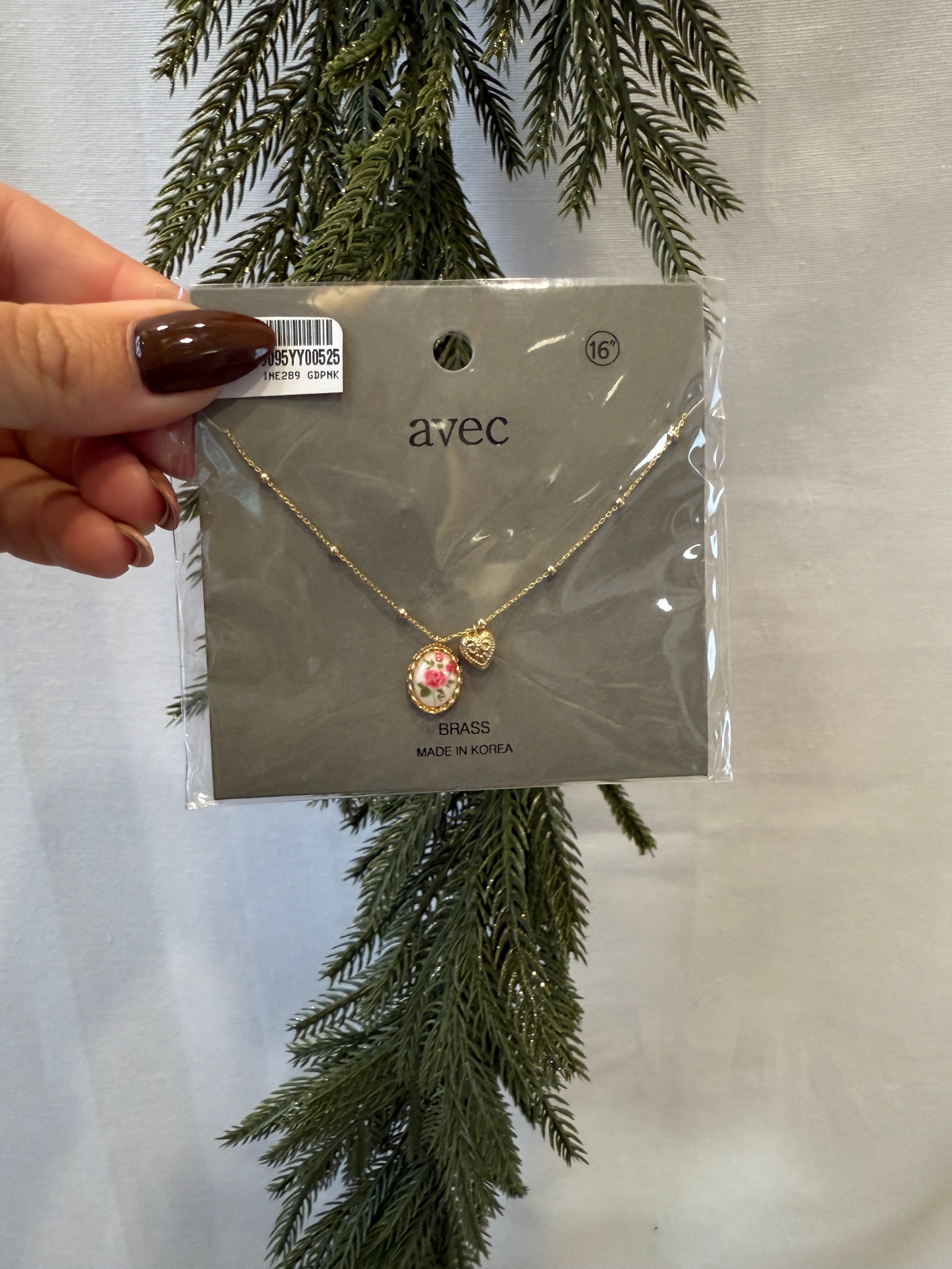 Ceramic Heart Necklace-Necklaces-Sensibling Corp.-The Silo Boutique, Women's Fashion Boutique Located in Warren and Grand Forks North Dakota