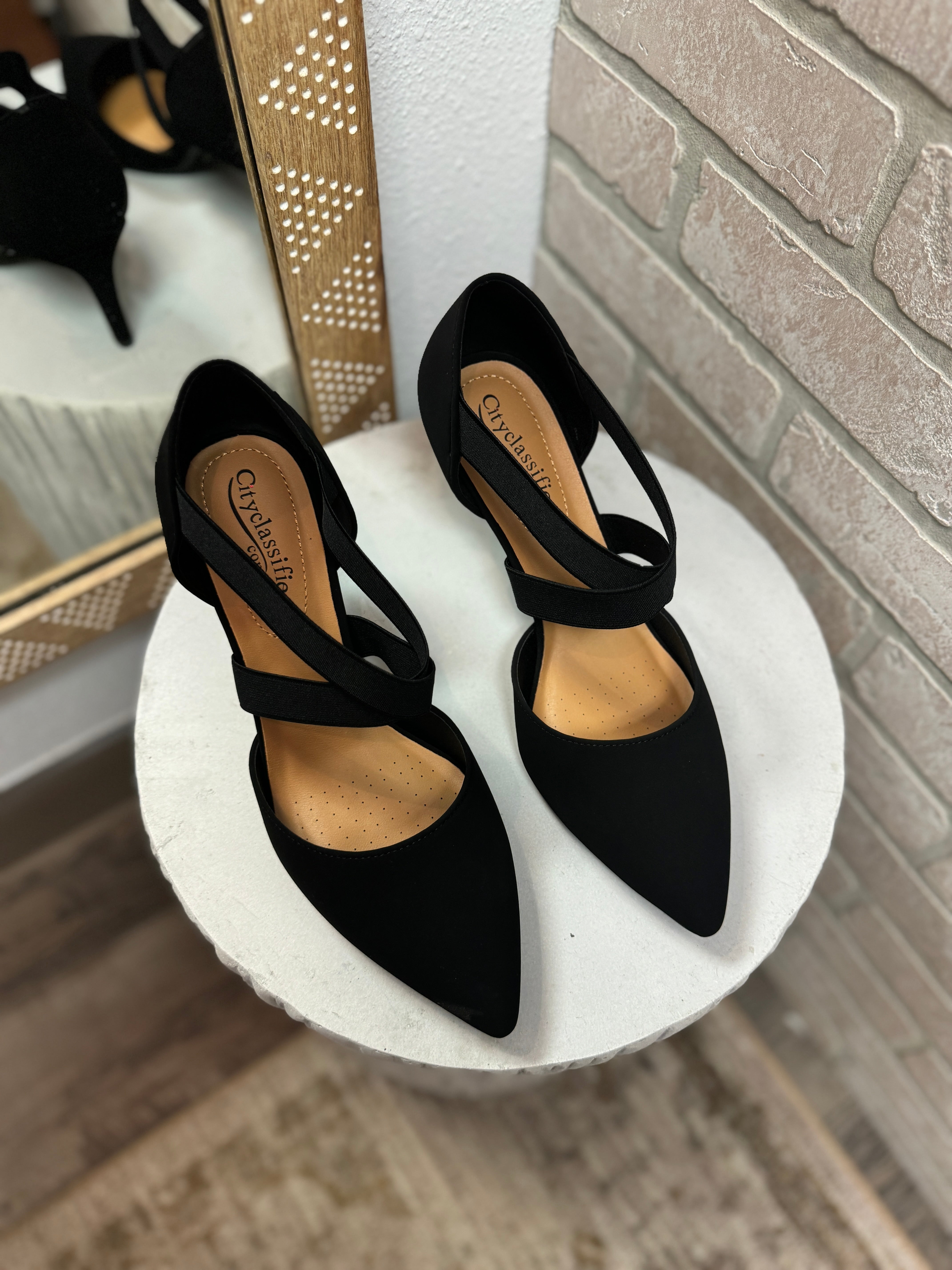 Soda Neal Black Heel Shoe-Final Sale-Final Sale-Heels-soda-The Silo Boutique, Women's Fashion Boutique Located in Warren and Grand Forks North Dakota
