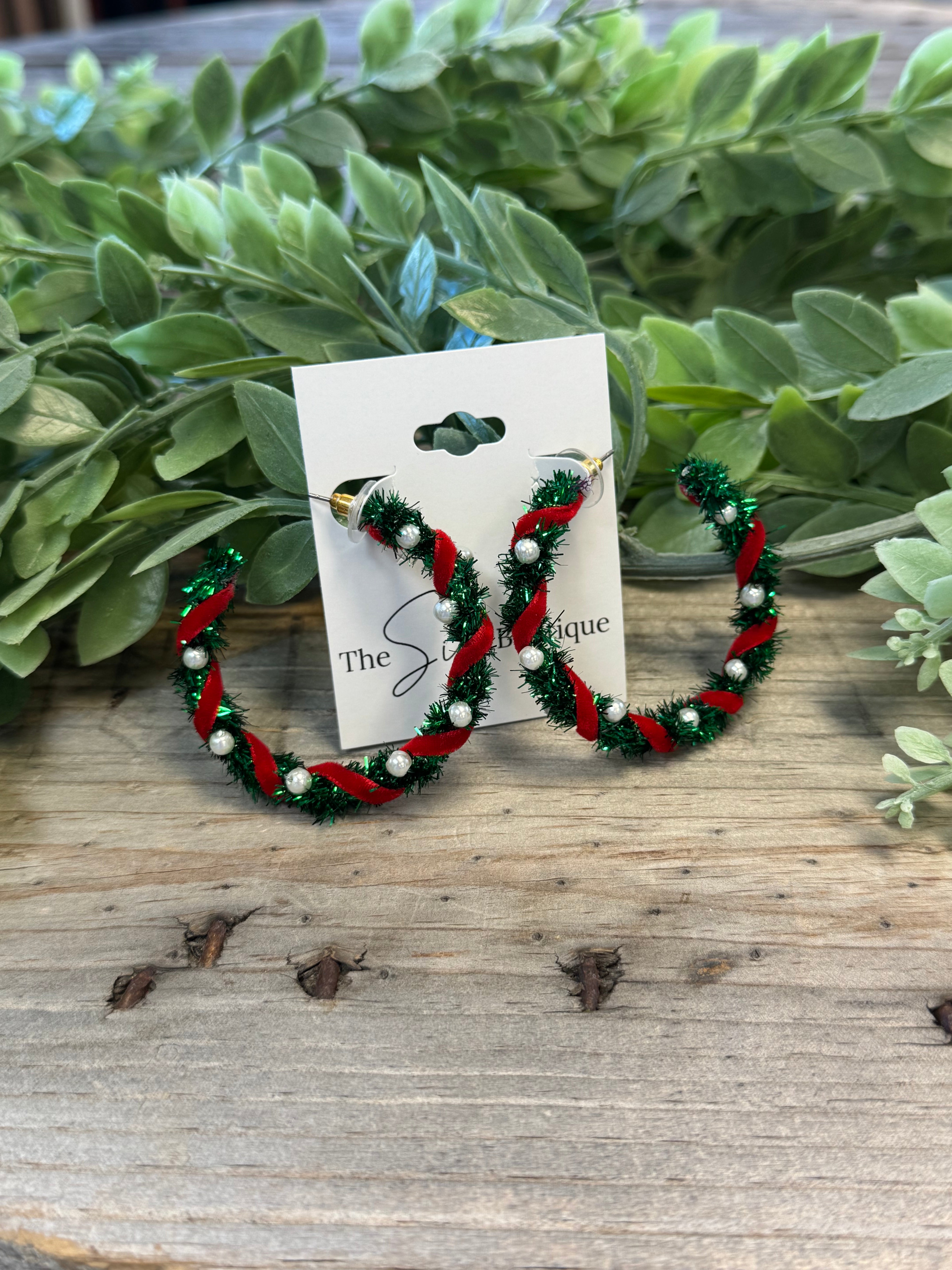 Pearl Wreath Earrings-Earrings-kenze-The Silo Boutique, Women's Fashion Boutique Located in Warren and Grand Forks North Dakota