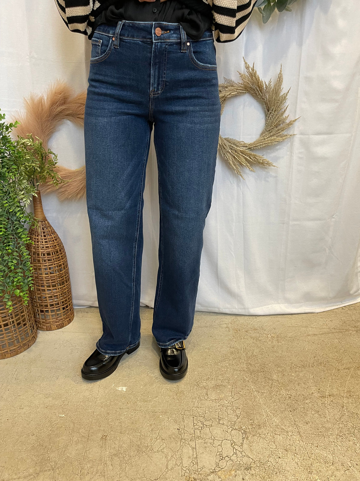 Risen Slouchy Baggy Jeans-Jeans-risen-The Silo Boutique, Women's Fashion Boutique Located in Warren and Grand Forks North Dakota