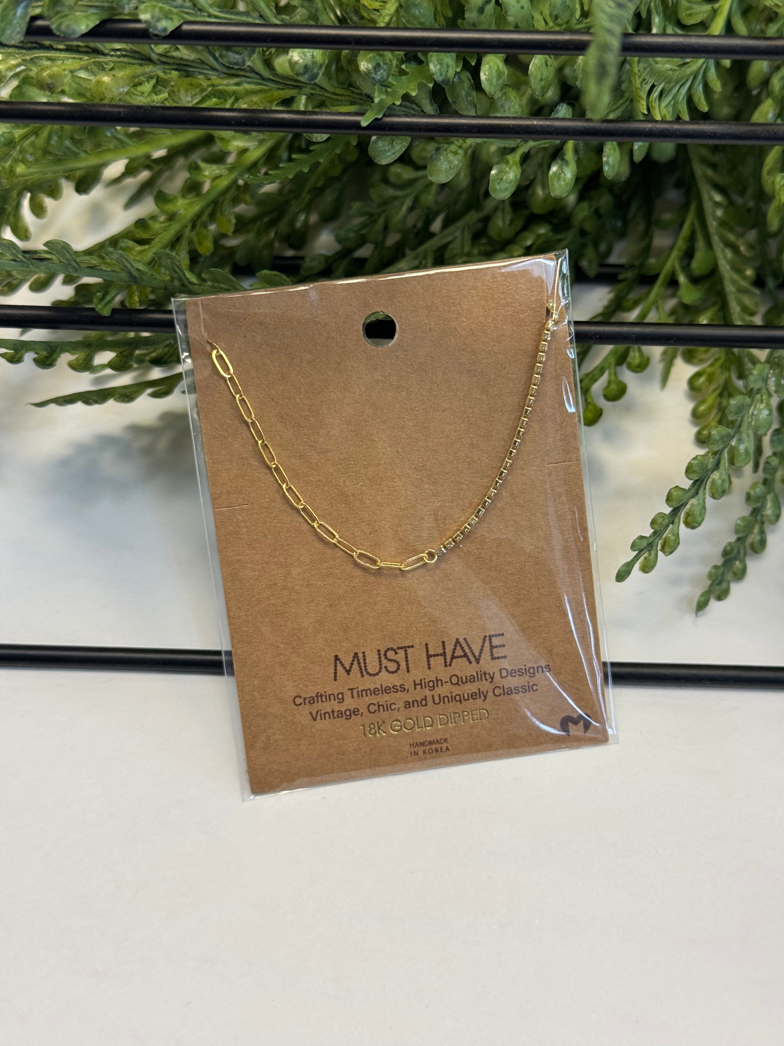 Link and Chain Necklace-Gold-Necklaces-Fame-The Silo Boutique, Women's Fashion Boutique Located in Warren and Grand Forks North Dakota
