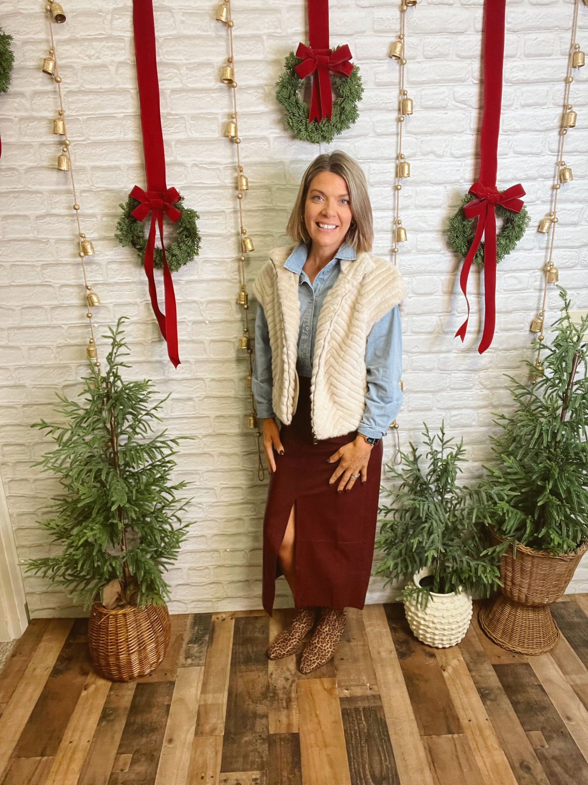 Dani Fur Vest-Cream-Vests-davi dani-The Silo Boutique, Women's Fashion Boutique Located in Warren and Grand Forks North Dakota