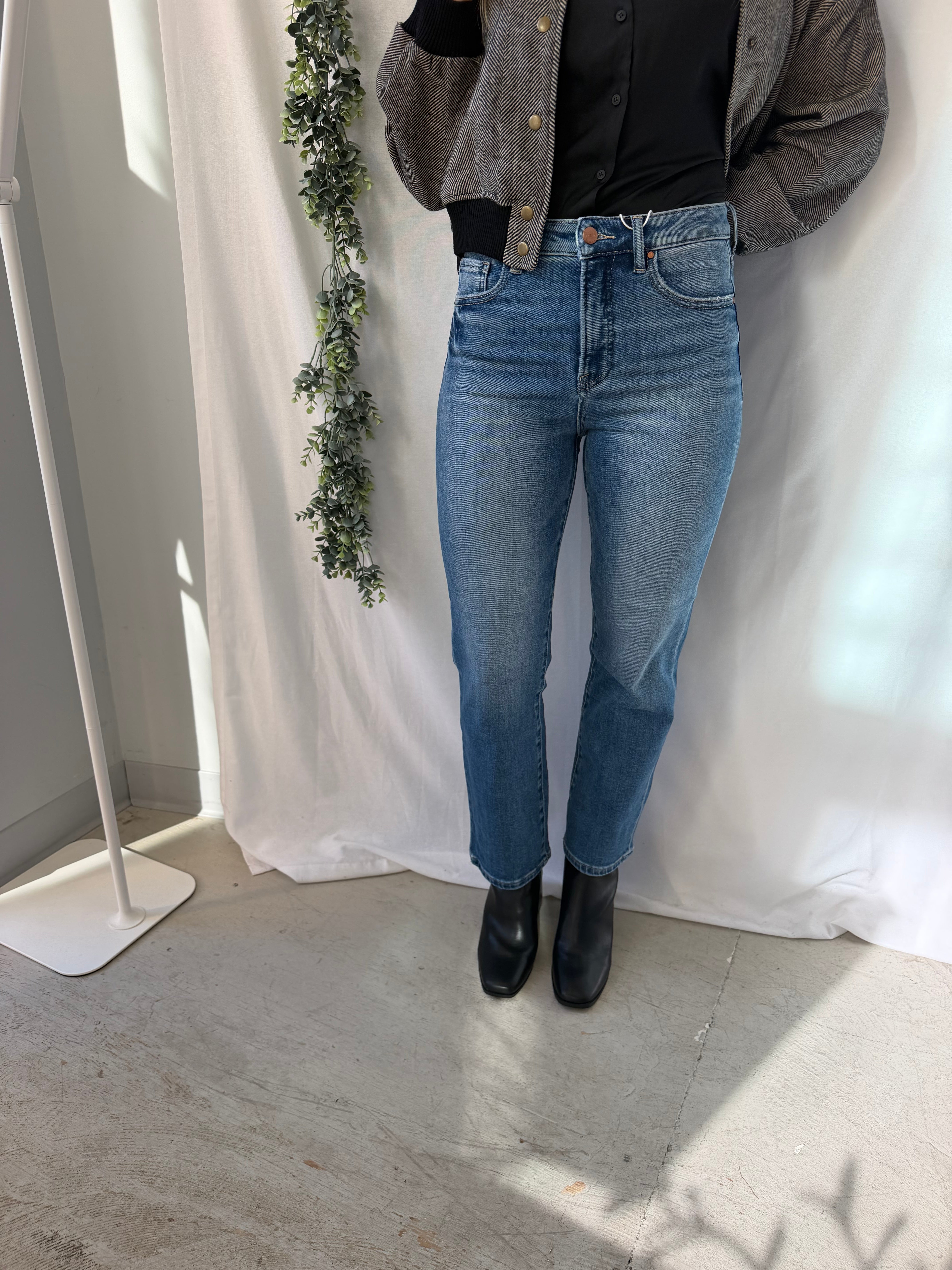 Risen Ava Medium Wash Straight Jeans-Jeans-risen-The Silo Boutique, Women's Fashion Boutique Located in Warren and Grand Forks North Dakota