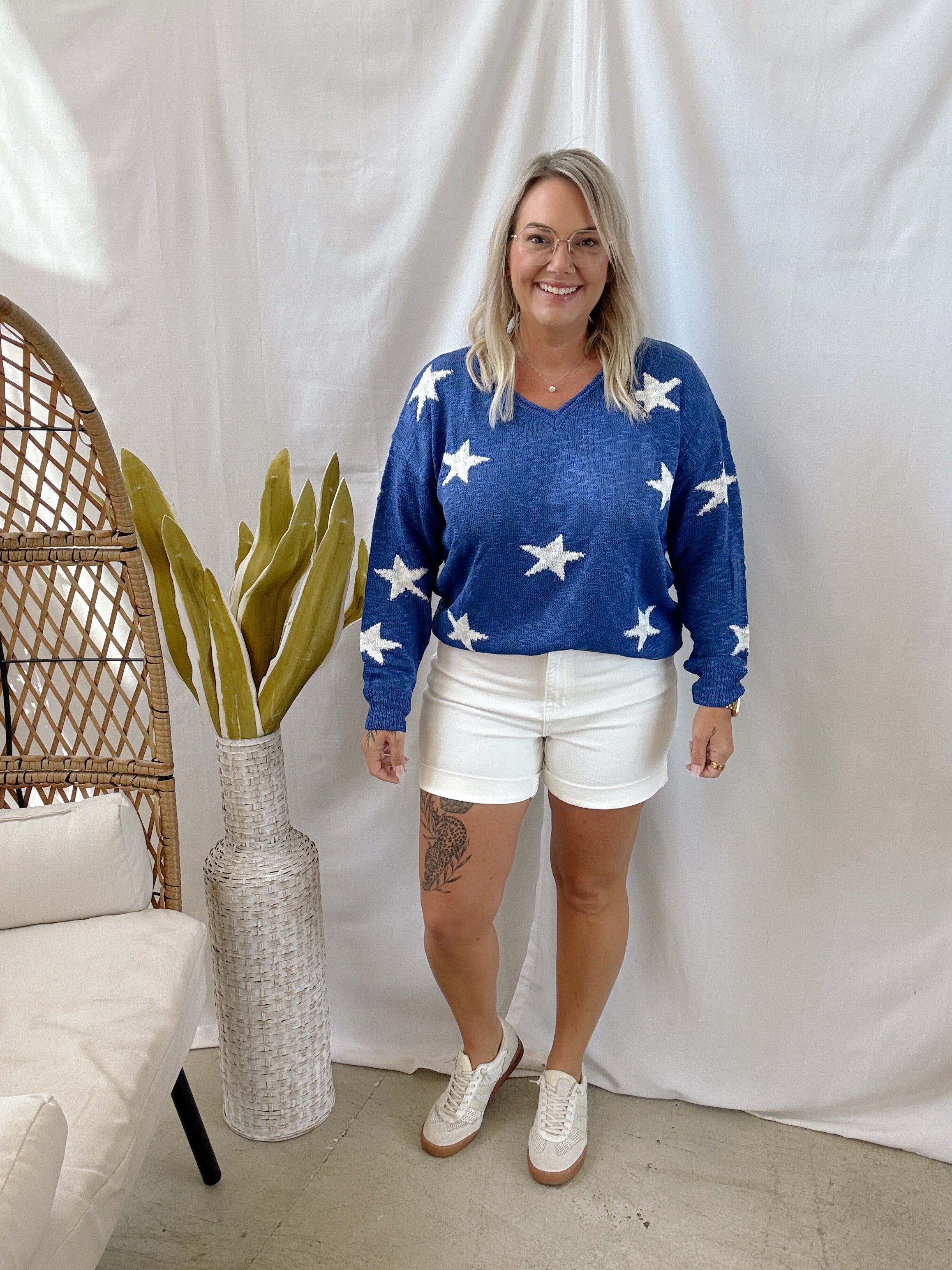 Royal and White Star Sweater-FINAL SALE-Sweaters-timing-The Silo Boutique, Women's Fashion Boutique Located in Warren and Grand Forks North Dakota