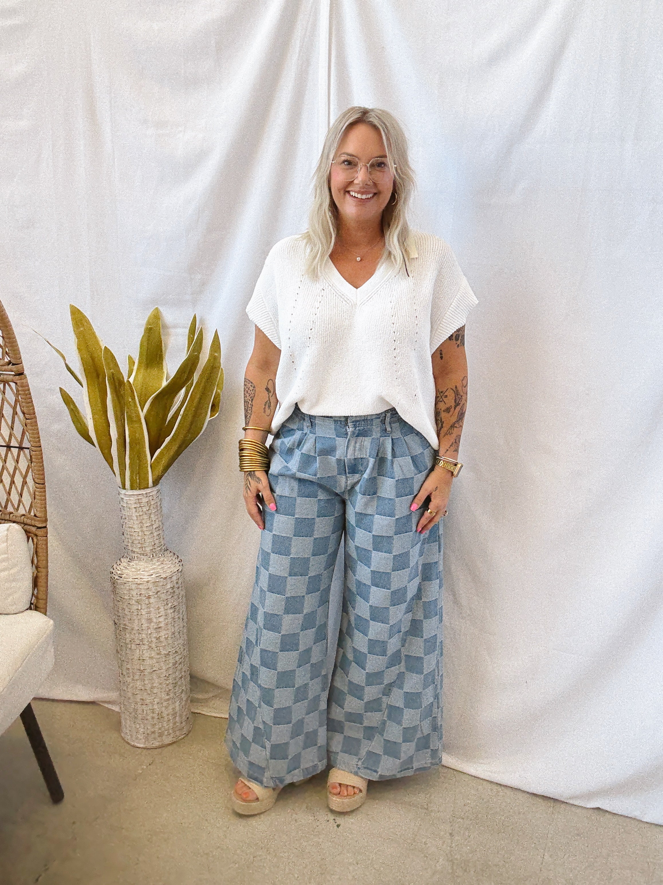 White Short Sleeved V Neck Top-Short Sleeve Tops-ENTRO-The Silo Boutique, Women's Fashion Boutique Located in Warren and Grand Forks North Dakota
