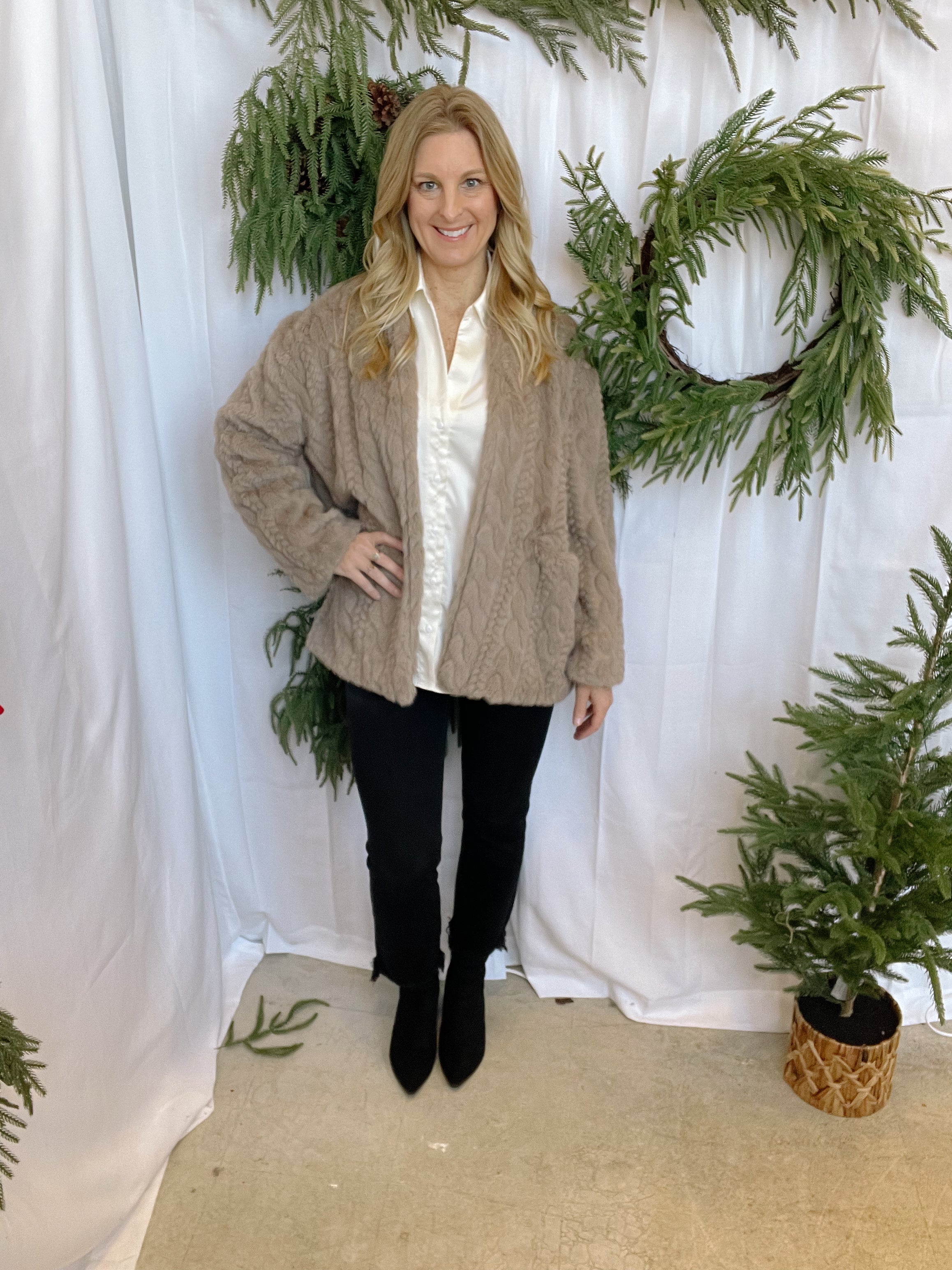 Cocoa Faux Fur Jacket-Coats & Jackets-jnna-The Silo Boutique, Women's Fashion Boutique Located in Warren and Grand Forks North Dakota