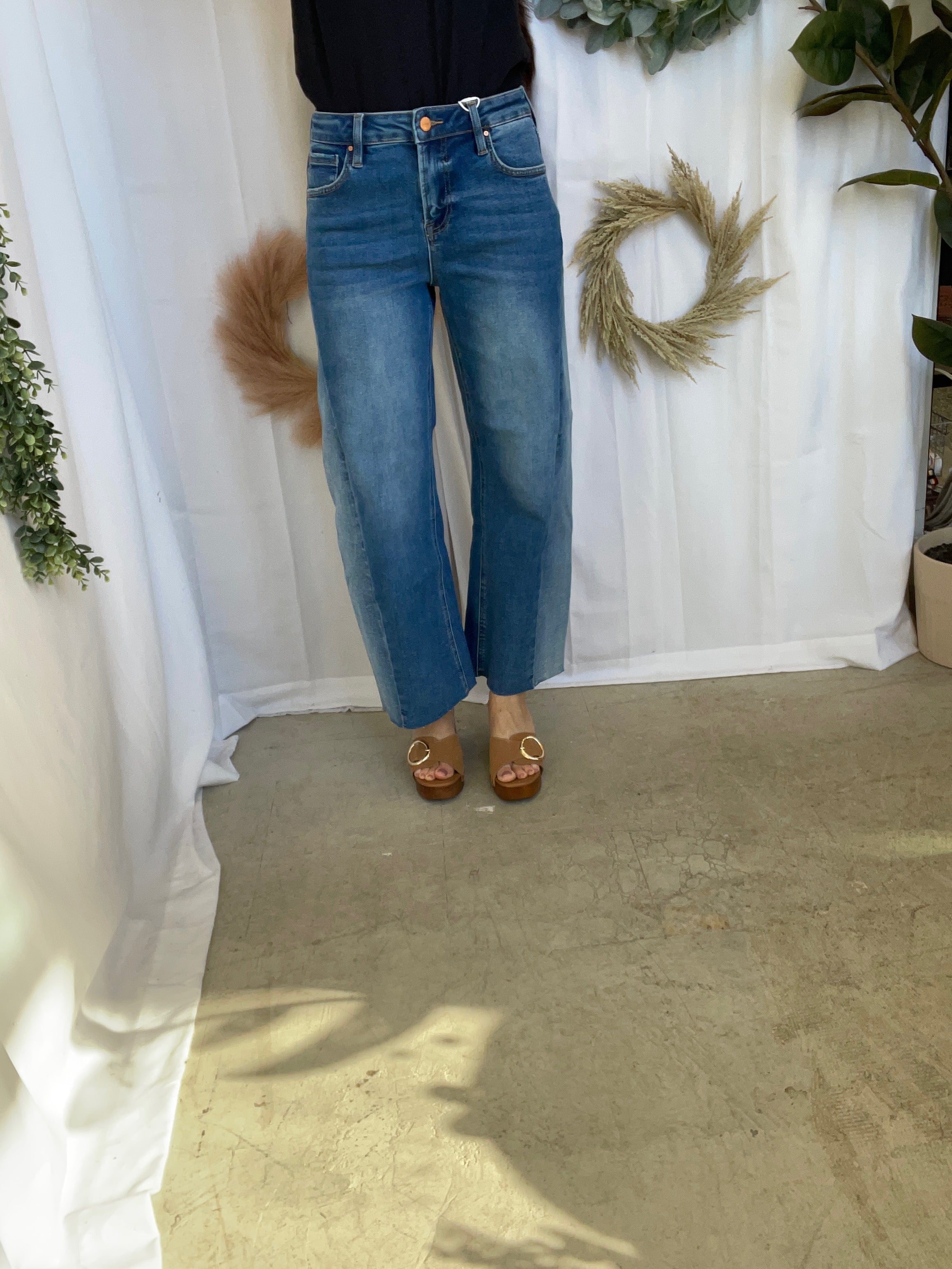Risen Slouchy Crop Barrel Contrast Jeans-Jeans-risen-The Silo Boutique, Women's Fashion Boutique Located in Warren and Grand Forks North Dakota