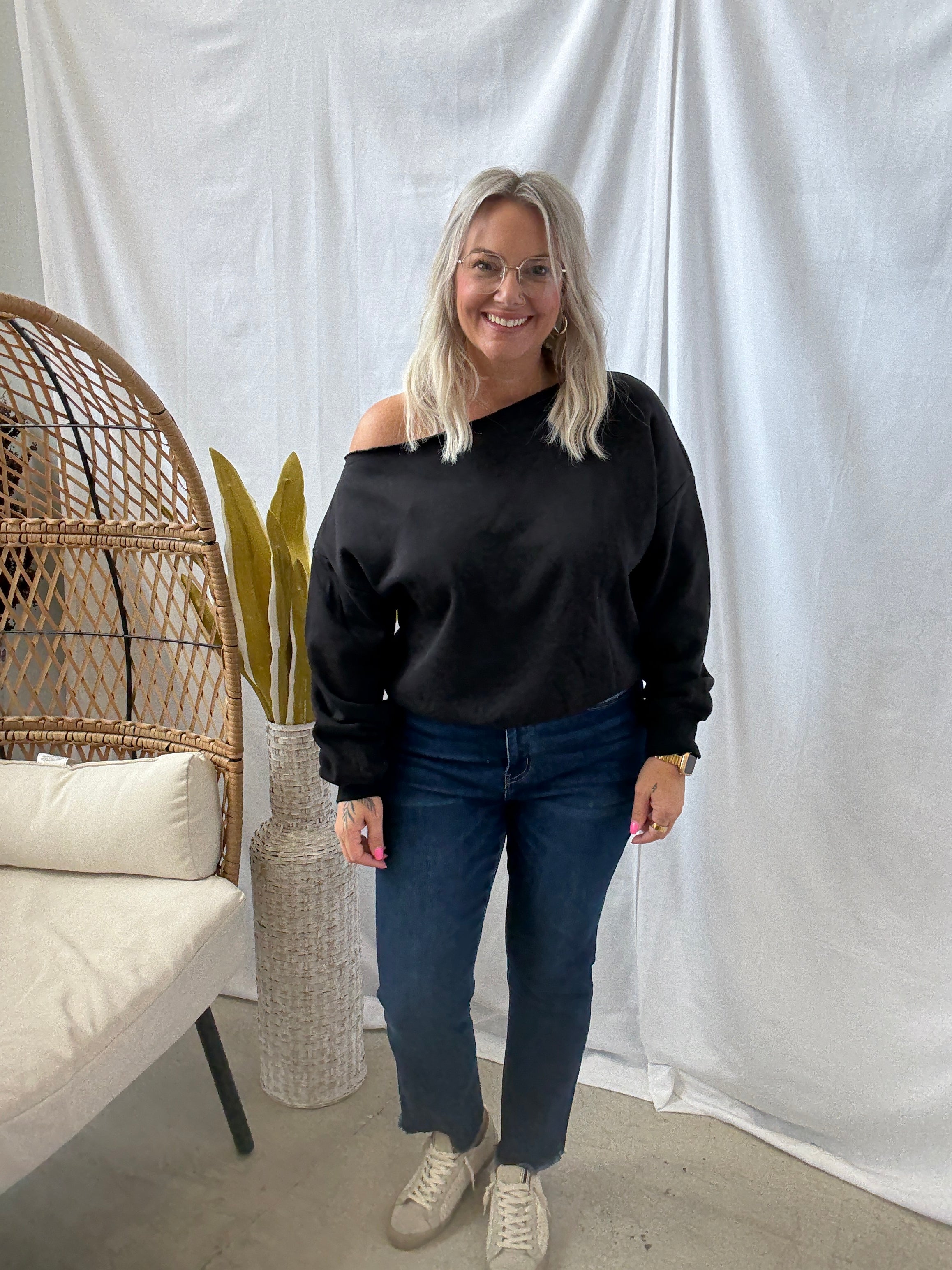 Vervet Growing Light Slim Straight Jeans-Jeans-vervet-The Silo Boutique, Women's Fashion Boutique Located in Warren and Grand Forks North Dakota