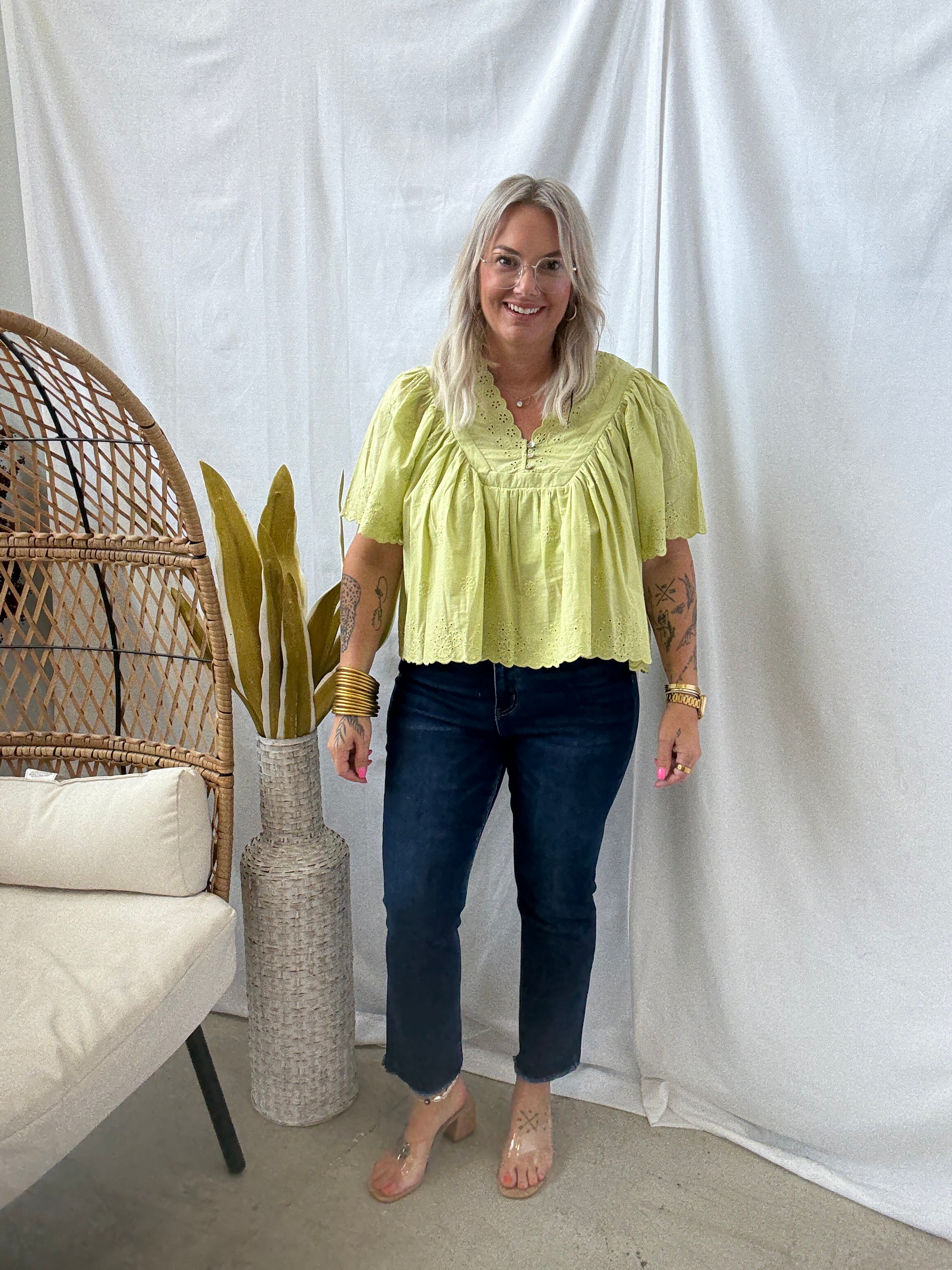 Vervet Growing Light Slim Straight Jeans-Jeans-vervet-The Silo Boutique, Women's Fashion Boutique Located in Warren and Grand Forks North Dakota