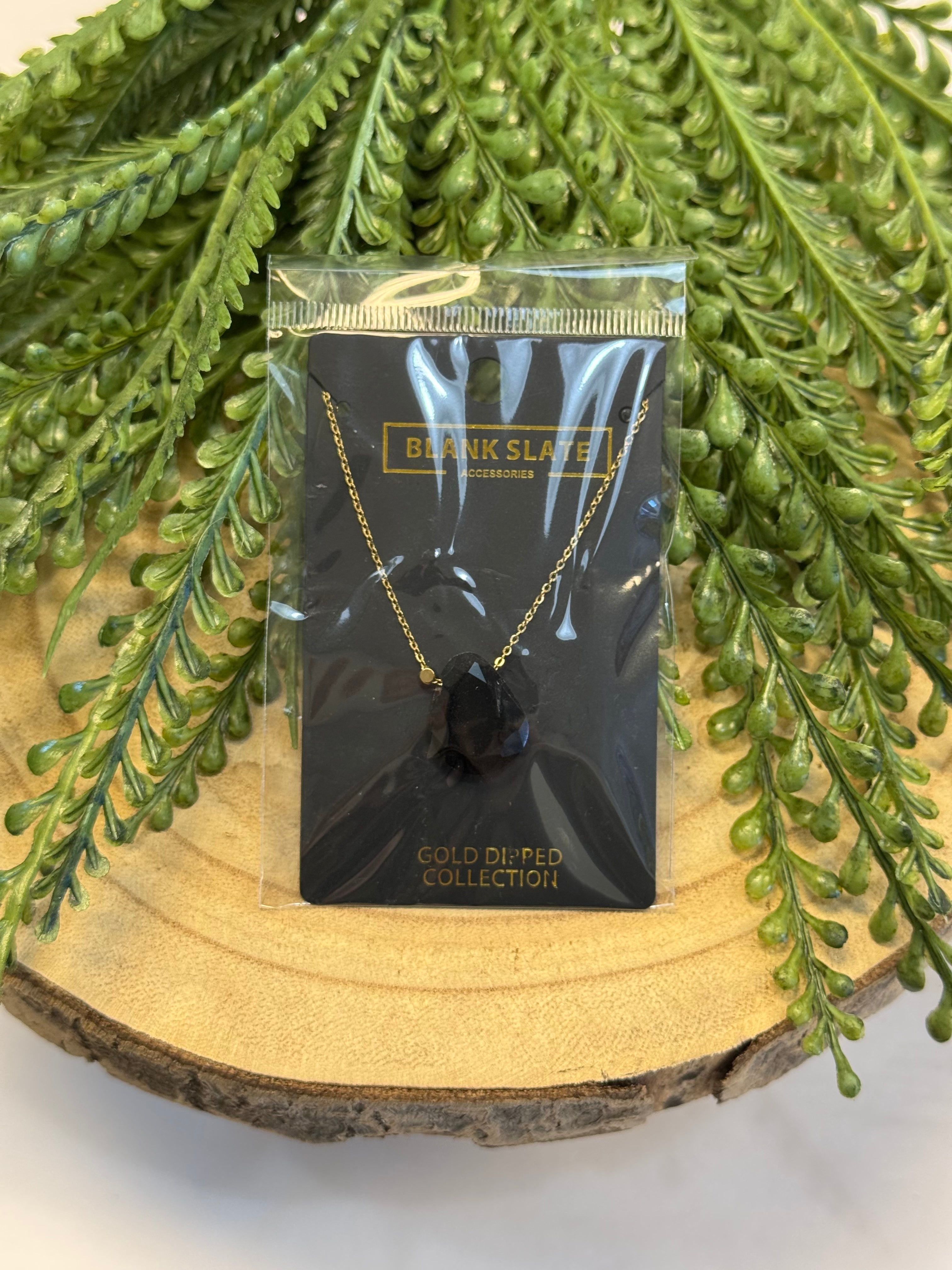 Black Stone Pendant Necklace-Necklaces-fame-The Silo Boutique, Women's Fashion Boutique Located in Warren and Grand Forks North Dakota