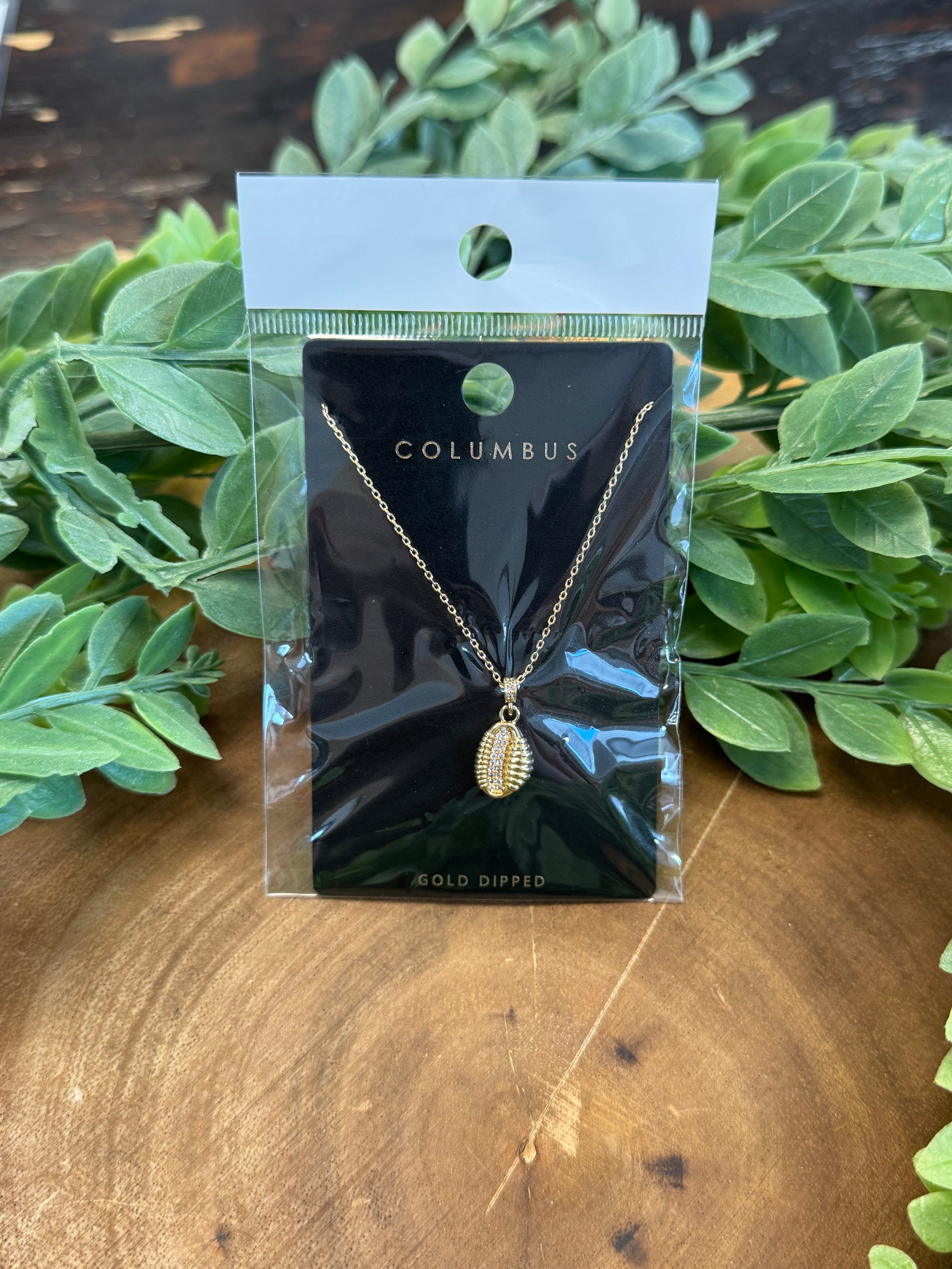 Aerie Shell Necklace-Gold-Necklaces-fame-The Silo Boutique, Women's Fashion Boutique Located in Warren and Grand Forks North Dakota