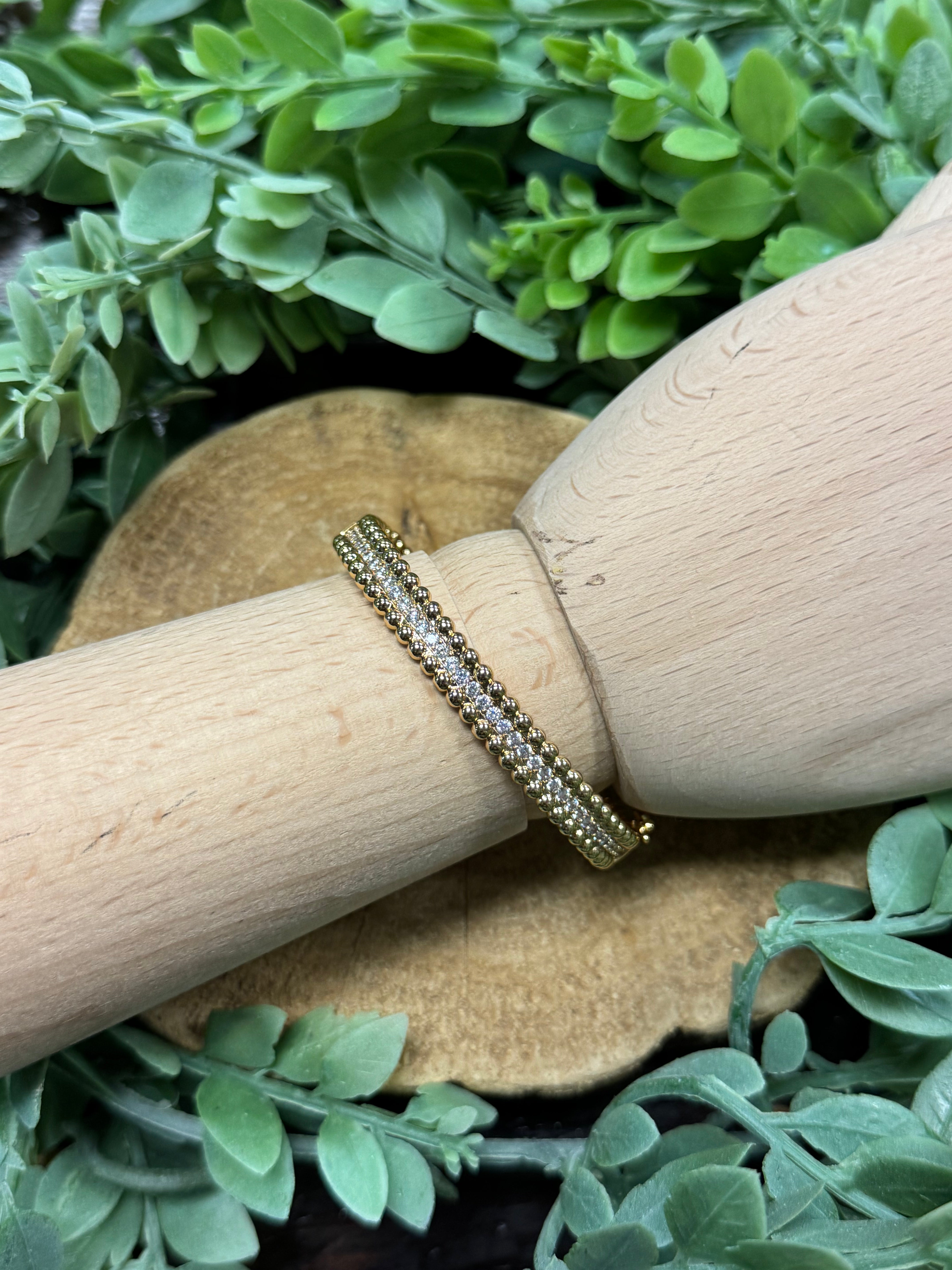 Gold Stone Bracelet-Bracelets-fame-The Silo Boutique, Women's Fashion Boutique Located in Warren and Grand Forks North Dakota