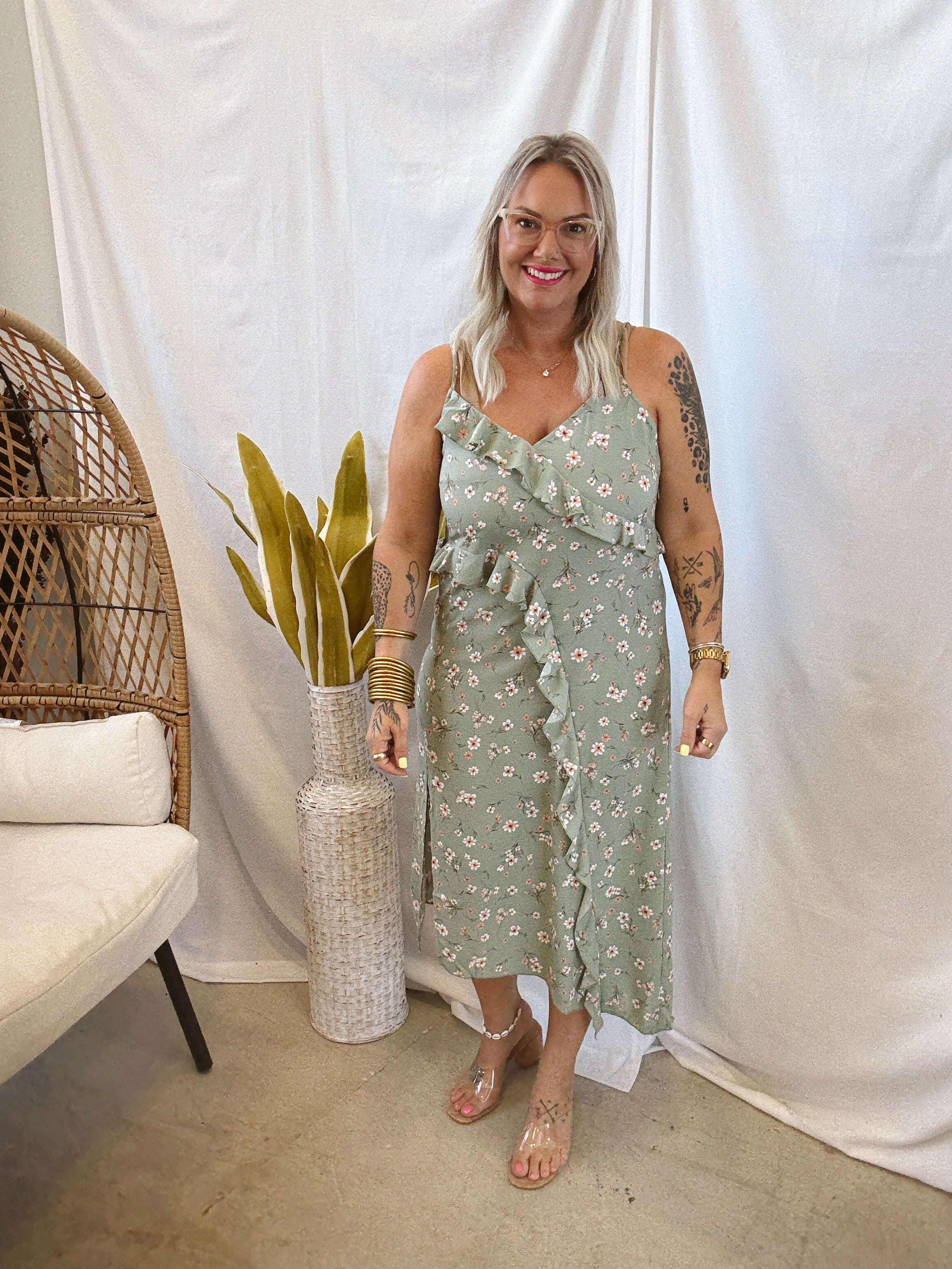 Olive Floral Dress-Dresses-hem and thread-The Silo Boutique, Women's Fashion Boutique Located in Warren and Grand Forks North Dakota