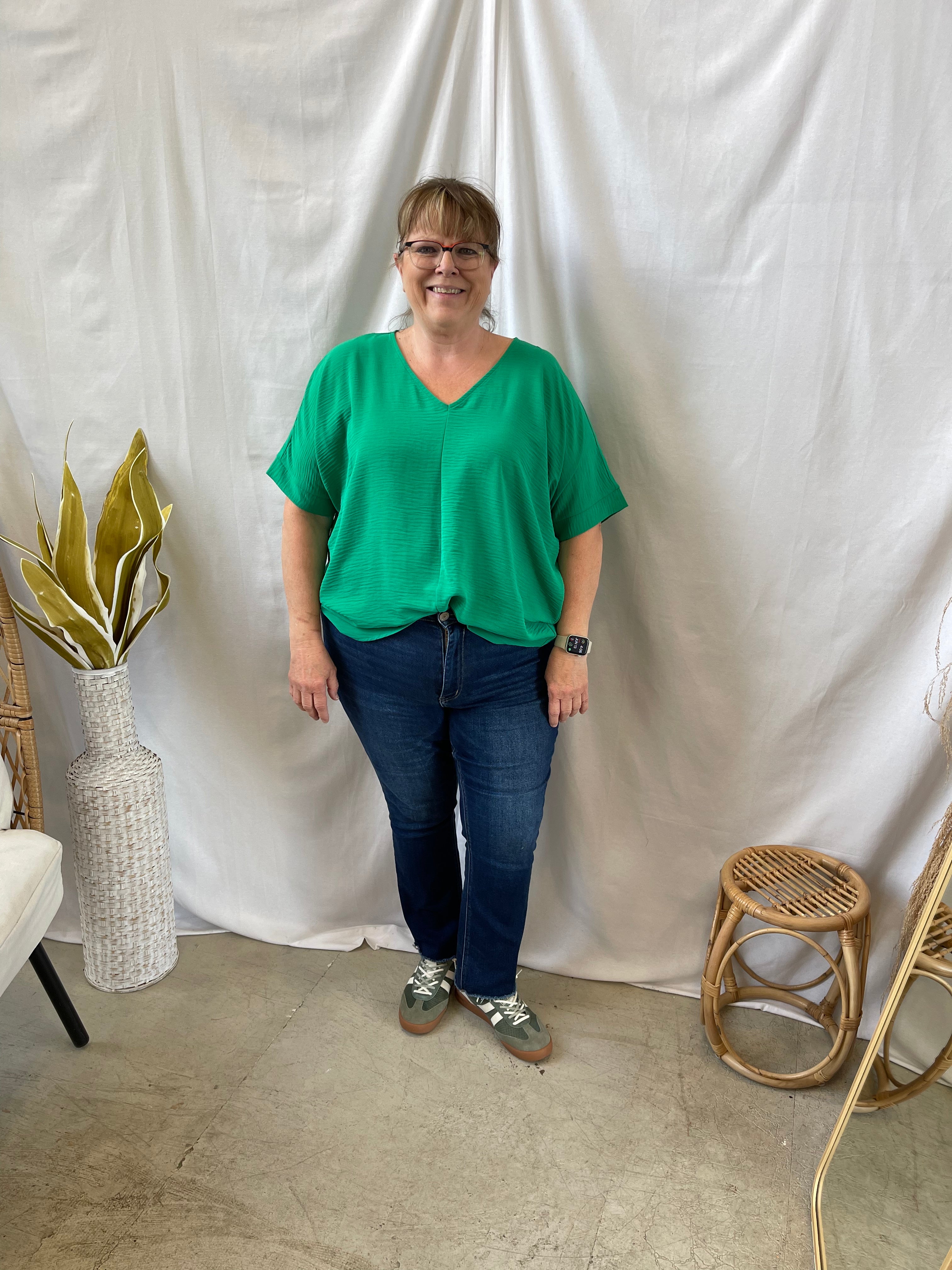Zen V Neck Seam Top-Kelly Green-Short Sleeve Tops-Zenana-The Silo Boutique, Women's Fashion Boutique Located in Warren and Grand Forks North Dakota