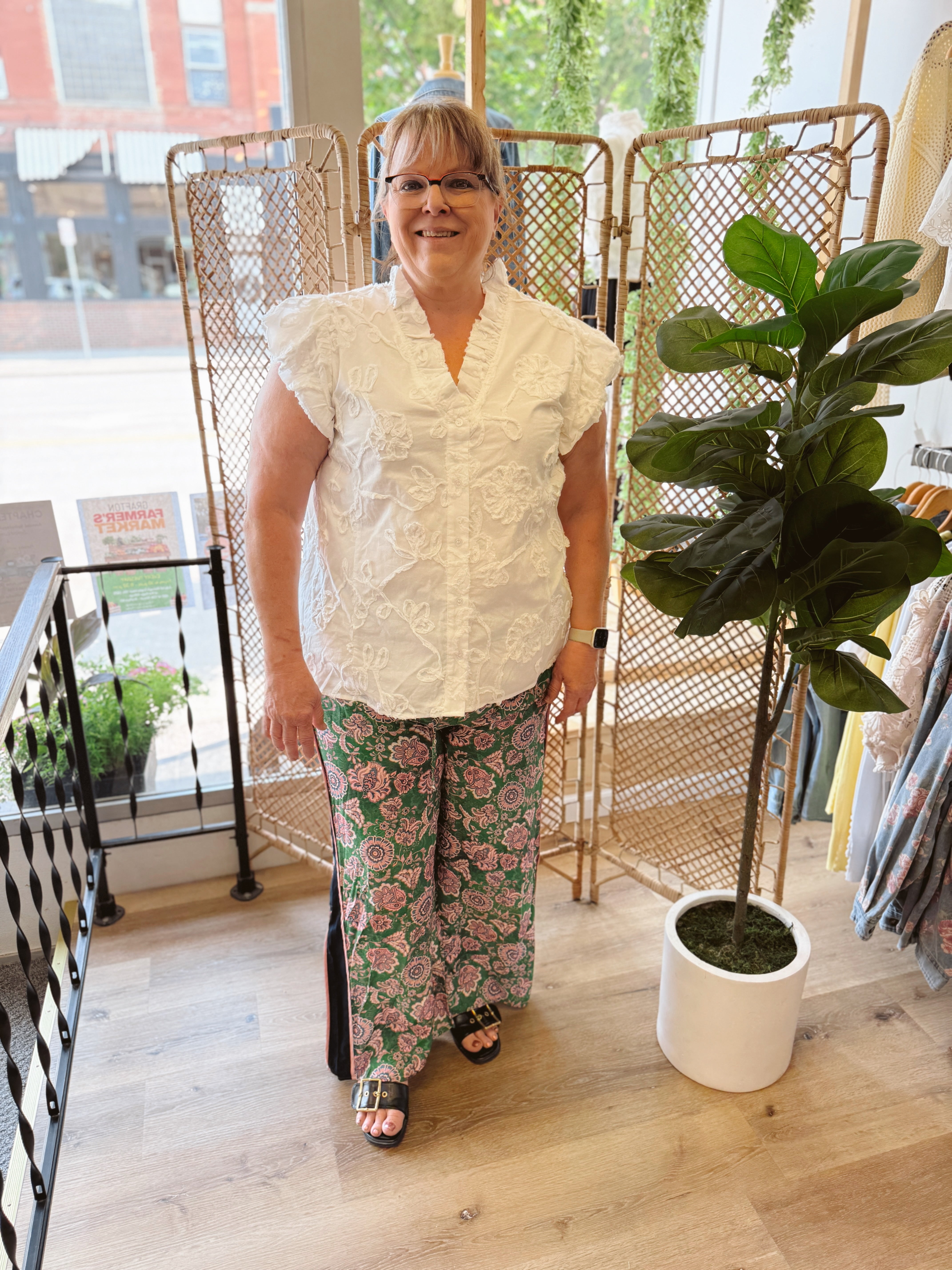 Off White Embroidered Floral Top-Final Sale-Short Sleeve Tops-ENTRO-The Silo Boutique, Women's Fashion Boutique Located in Warren and Grand Forks North Dakota