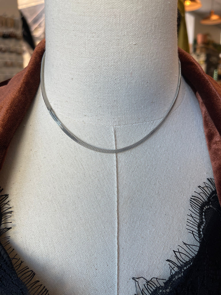 Kenze Single Simple Bone Necklace-Necklaces-kenze-The Silo Boutique, Women's Fashion Boutique Located in Warren and Grand Forks North Dakota
