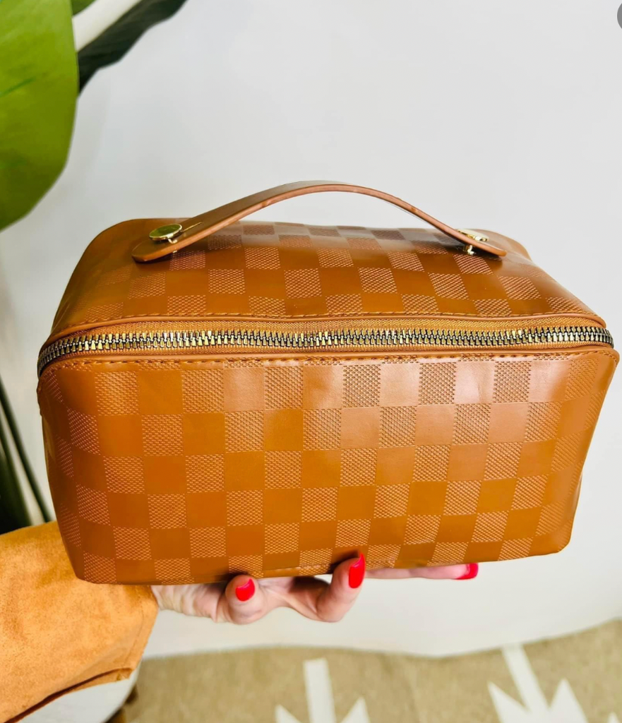 Checkered Expand Beauty Cosmetic Bag-Cosmetic Bags-Ivy-The Silo Boutique, Women's Fashion Boutique Located in Warren and Grand Forks North Dakota