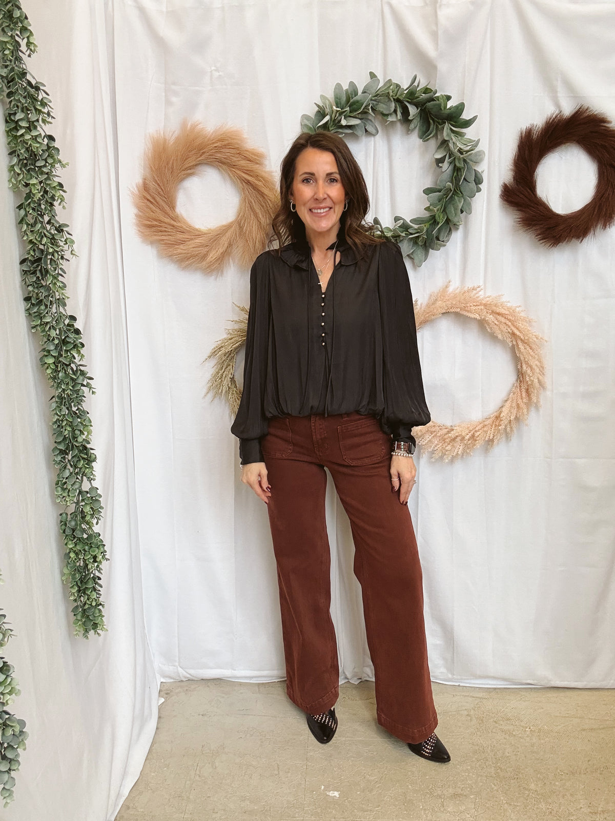 Sonya Black Top-Short Sleeve Tops-ENTRO-The Silo Boutique, Women's Fashion Boutique Located in Warren and Grand Forks North Dakota