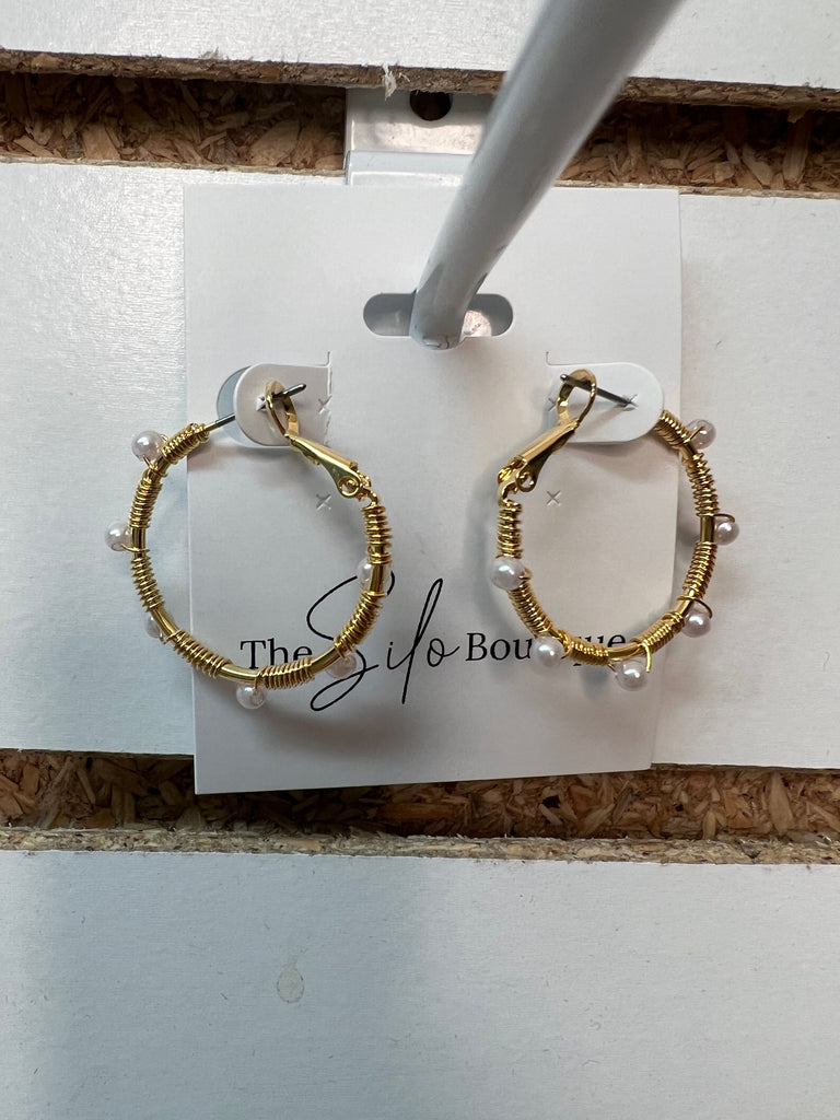 Pearl Mini Hoop-Earrings-Dallas Market-The Silo Boutique, Women's Fashion Boutique Located in Warren and Grand Forks North Dakota
